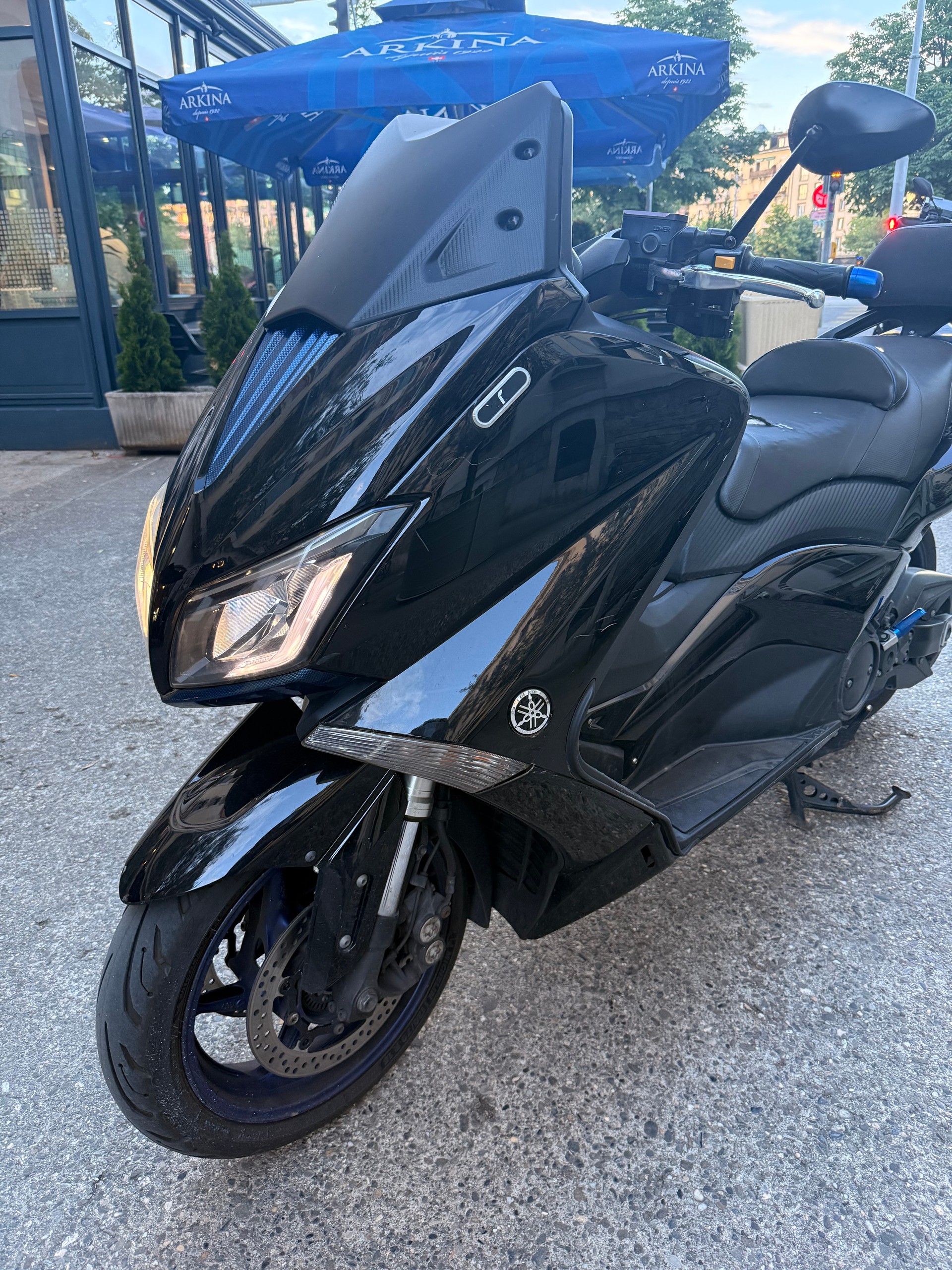 YAMAHA T-MAX XP 530 ABS-image-1