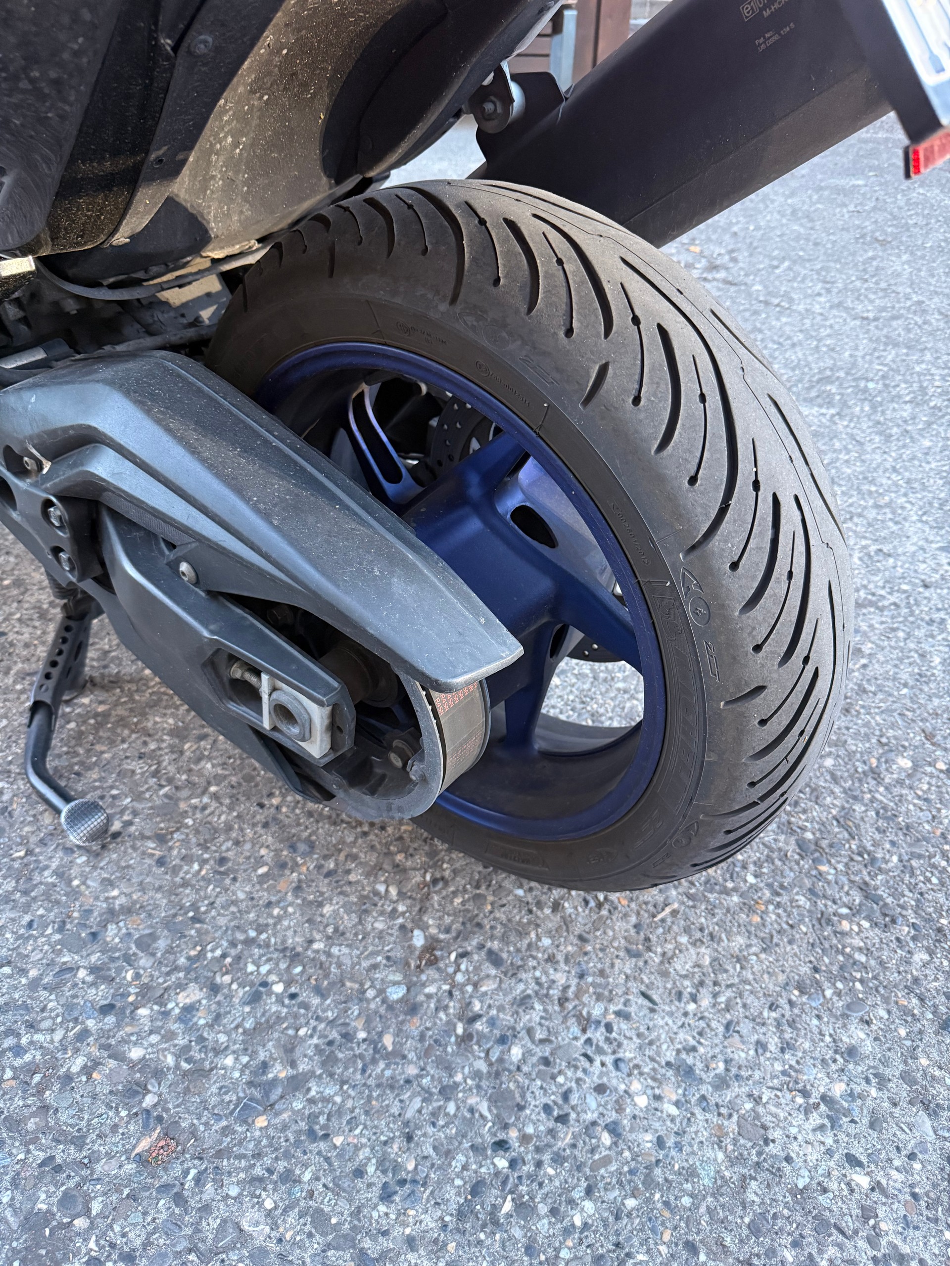 YAMAHA T-MAX XP 530 ABS-image-9