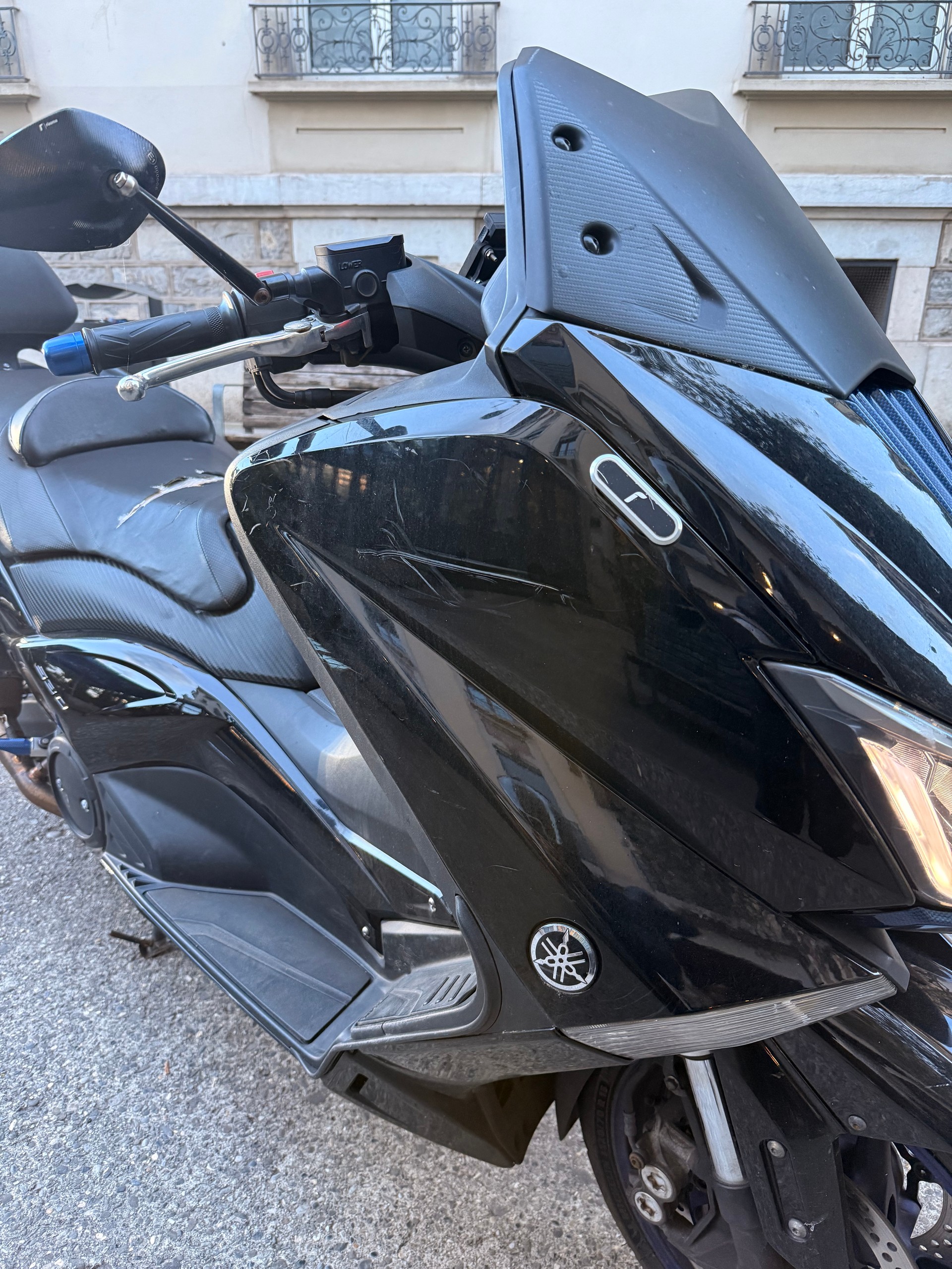 YAMAHA T-MAX XP 530 ABS-image-6