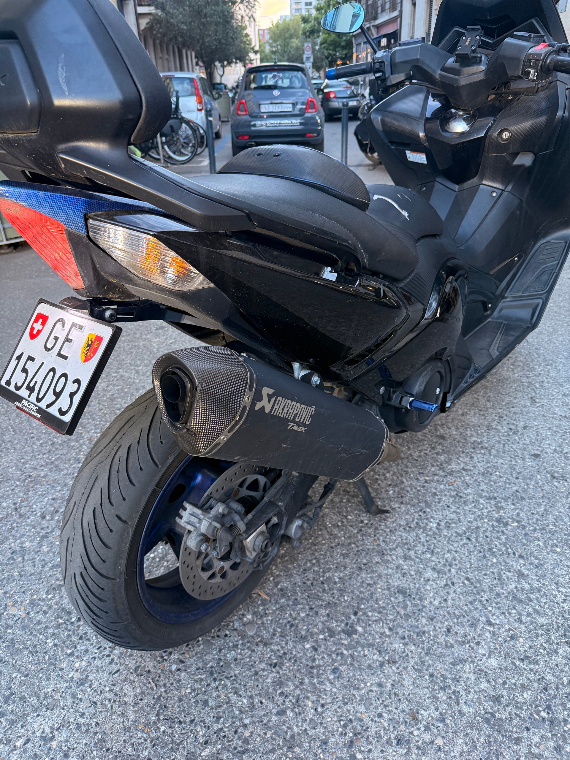 YAMAHA T-MAX XP 530 ABS-image-4