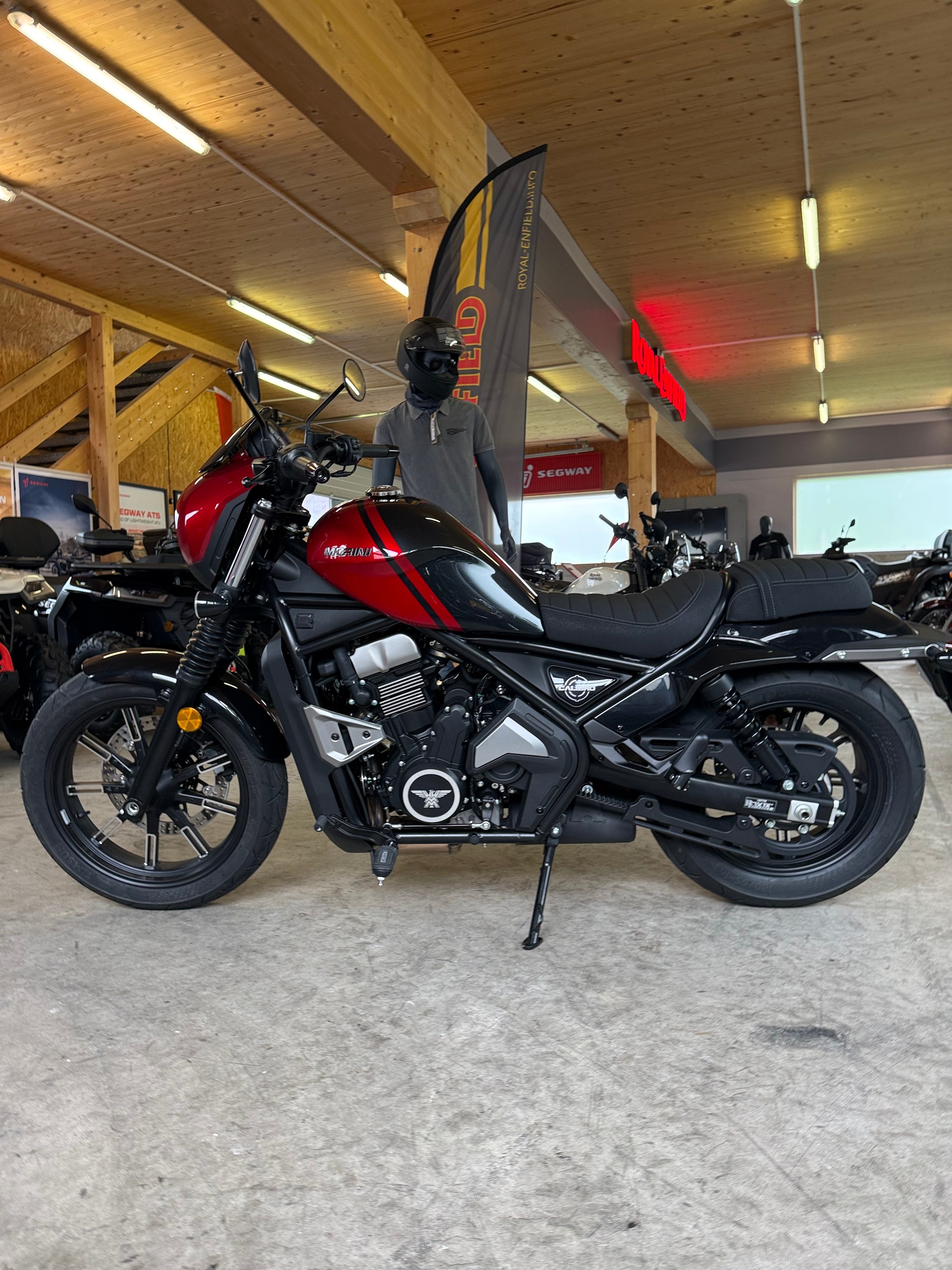 MOTO MORINI CALIBRO CUSTOM 700-image-1