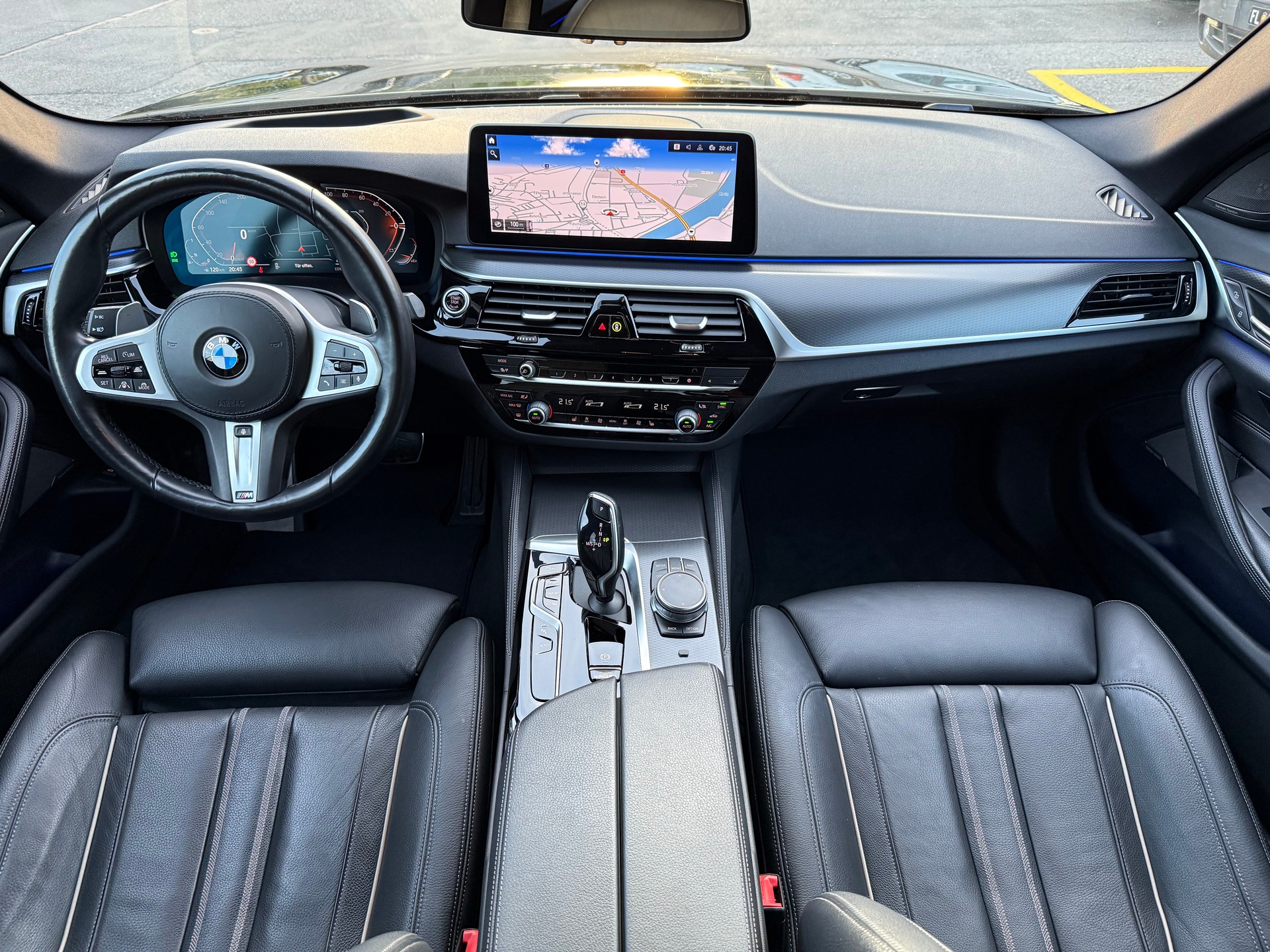BMW 530i xDrive SAG Touring-image-22