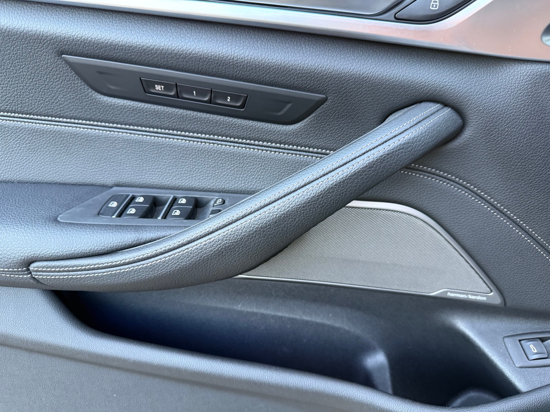 BMW 530i xDrive SAG Touring-image-13