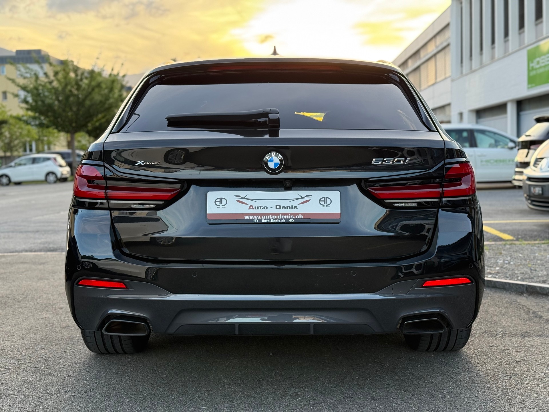 BMW 530i xDrive SAG Touring-image-6