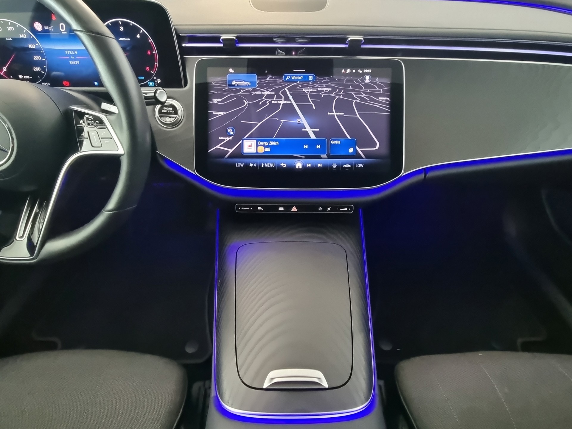 MERCEDES-BENZ E 220d SW Avantgarde Sport getönte Scheiben-image-9