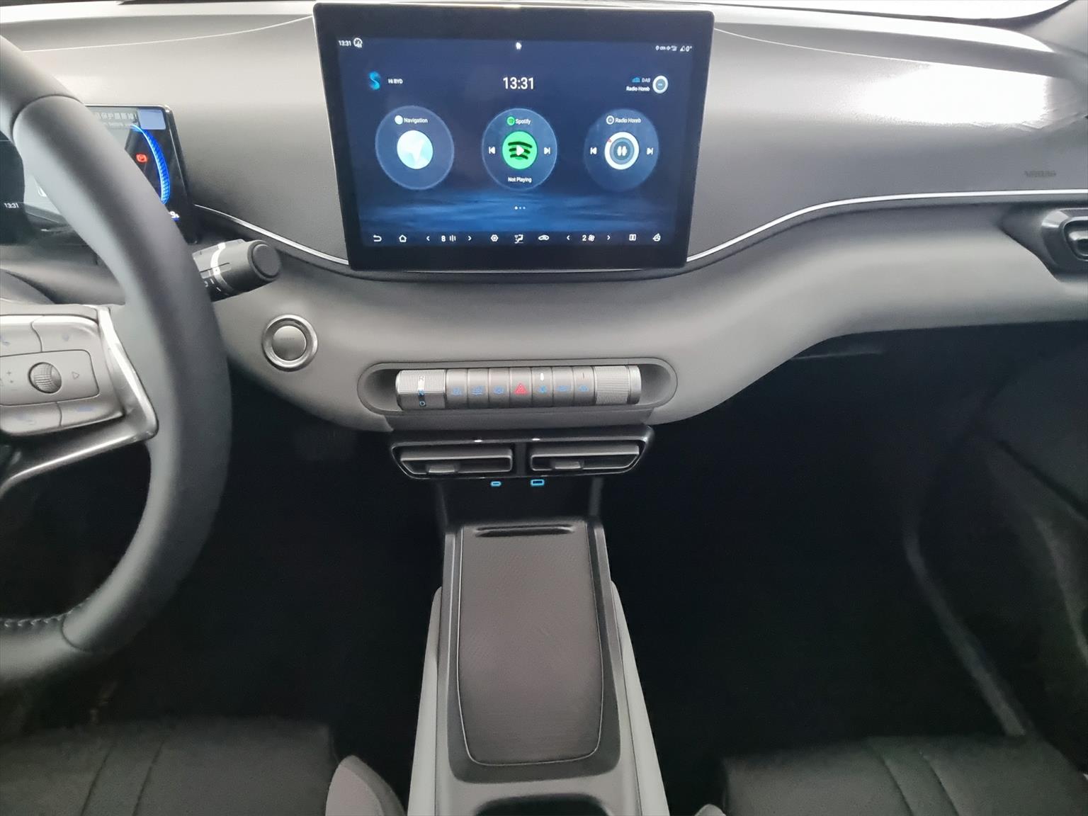 BYD Dolphin Surf 43 kWh Boost-image-9