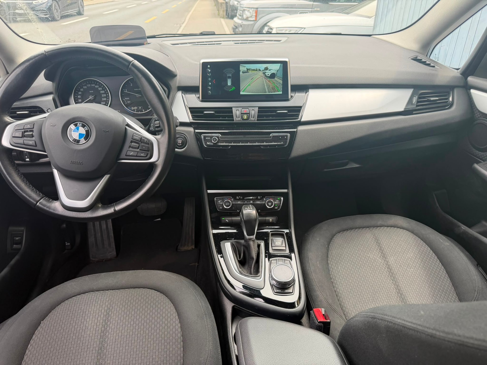 BMW 218d xDrive Gran Tourer Steptronic *7-Plätze*-image-9