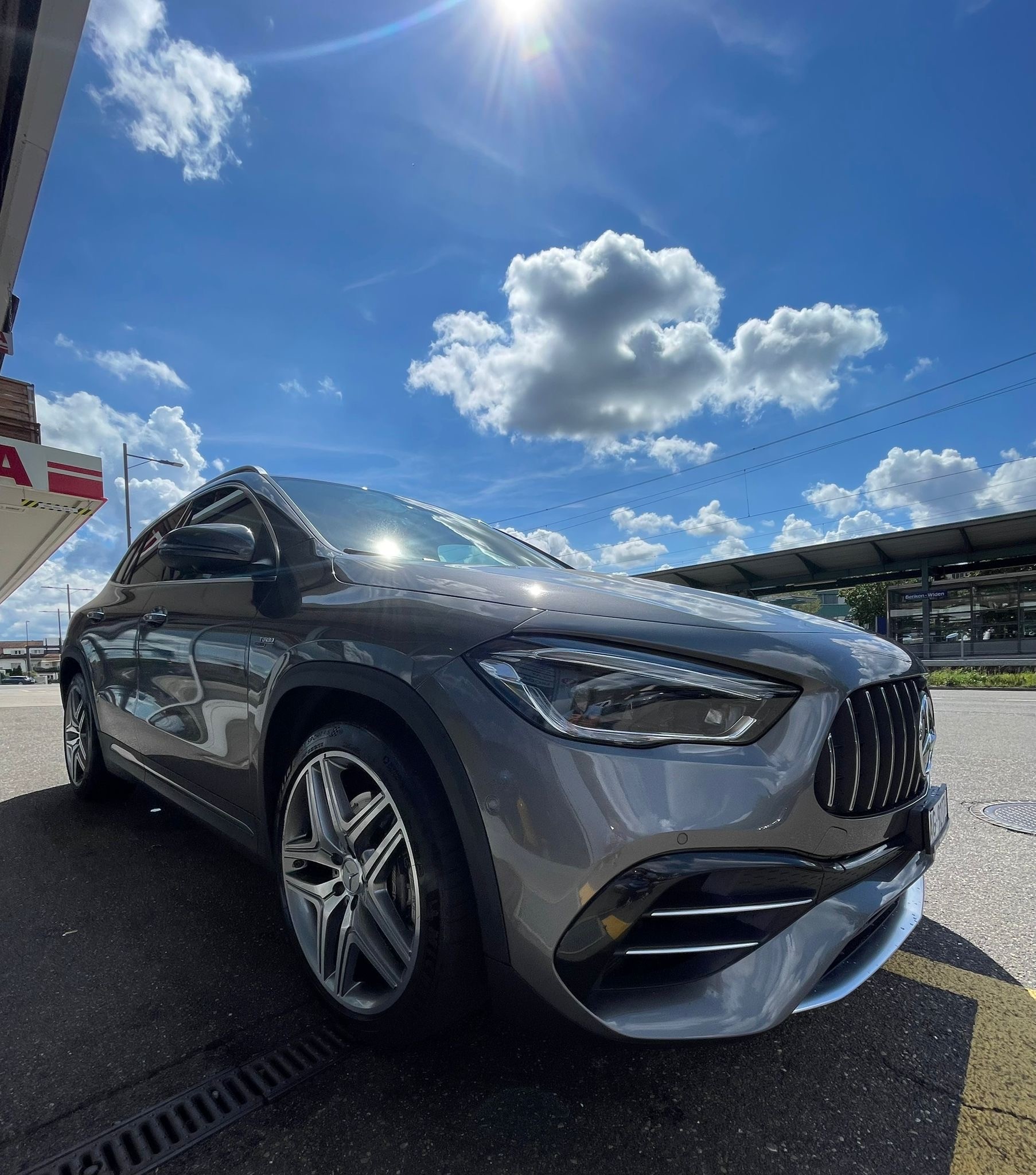 MERCEDES-BENZ Facelift GLA 45 4MATIC+ | Premium-Paket | Burmester | 360° | MULTIBEAM LED | 20" AMG | Memory | AR Navigation-image-2