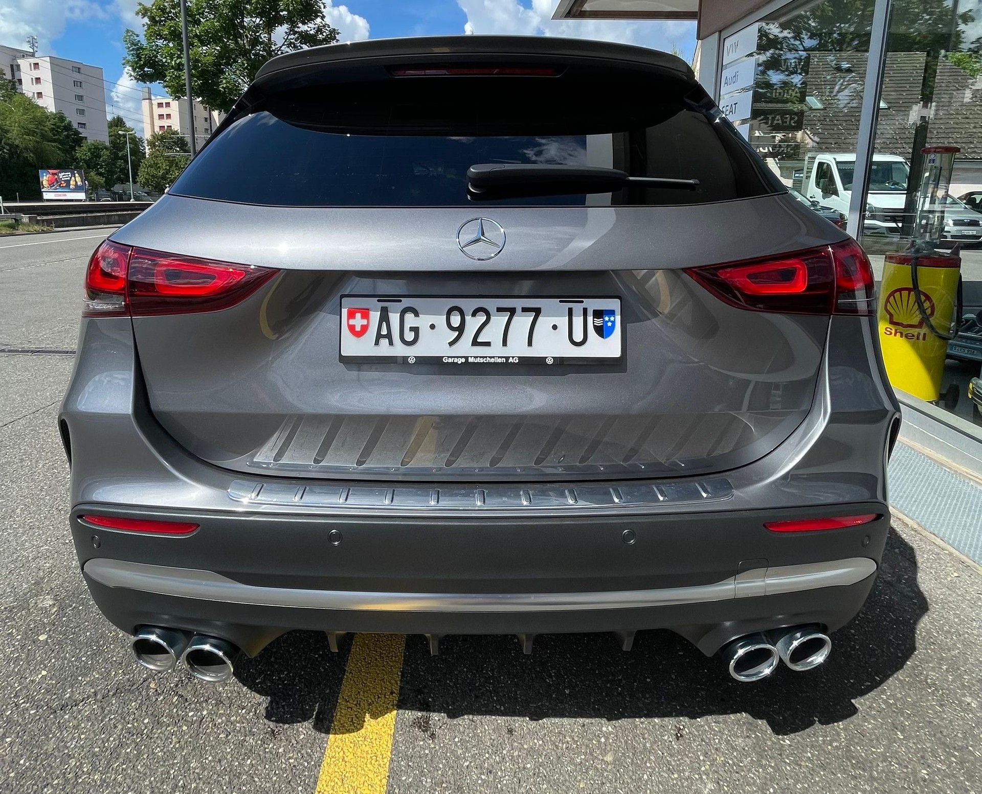 MERCEDES-BENZ Facelift GLA 45 4MATIC+ | Premium-Paket | Burmester | 360° | MULTIBEAM LED | 20" AMG | Memory | AR Navigation-image-15