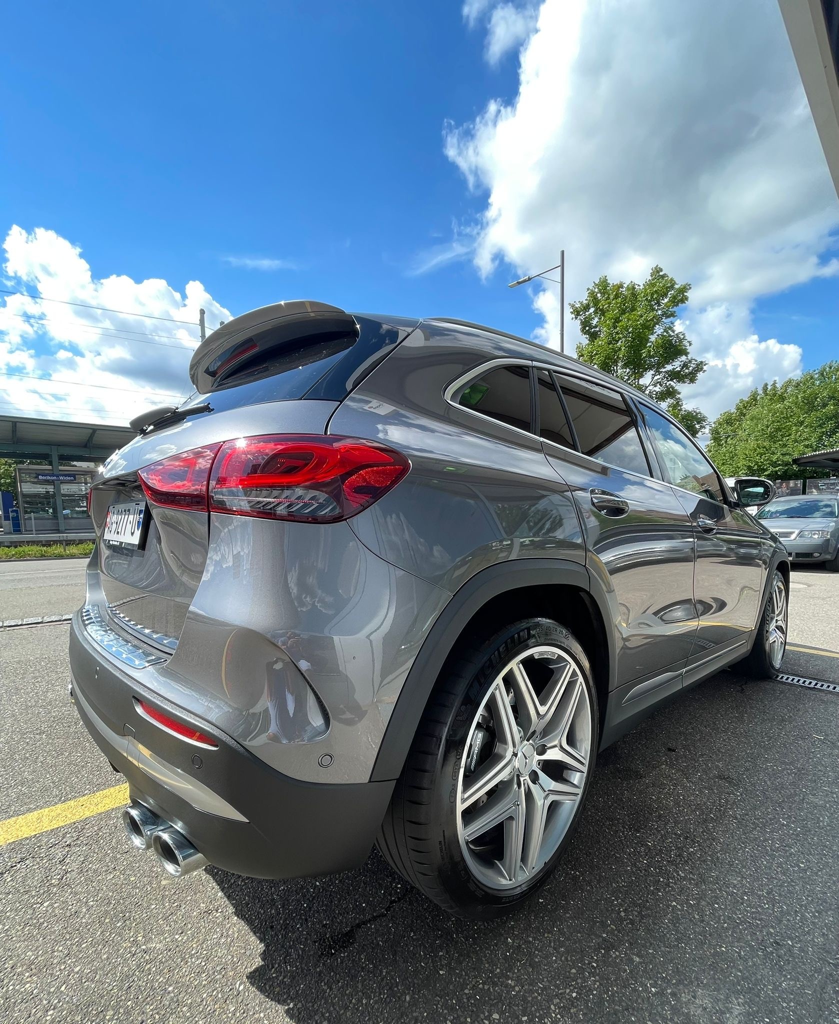 MERCEDES-BENZ Facelift GLA 45 4MATIC+ | Premium-Paket | Burmester | 360° | MULTIBEAM LED | 20" AMG | Memory | AR Navigation-image-4