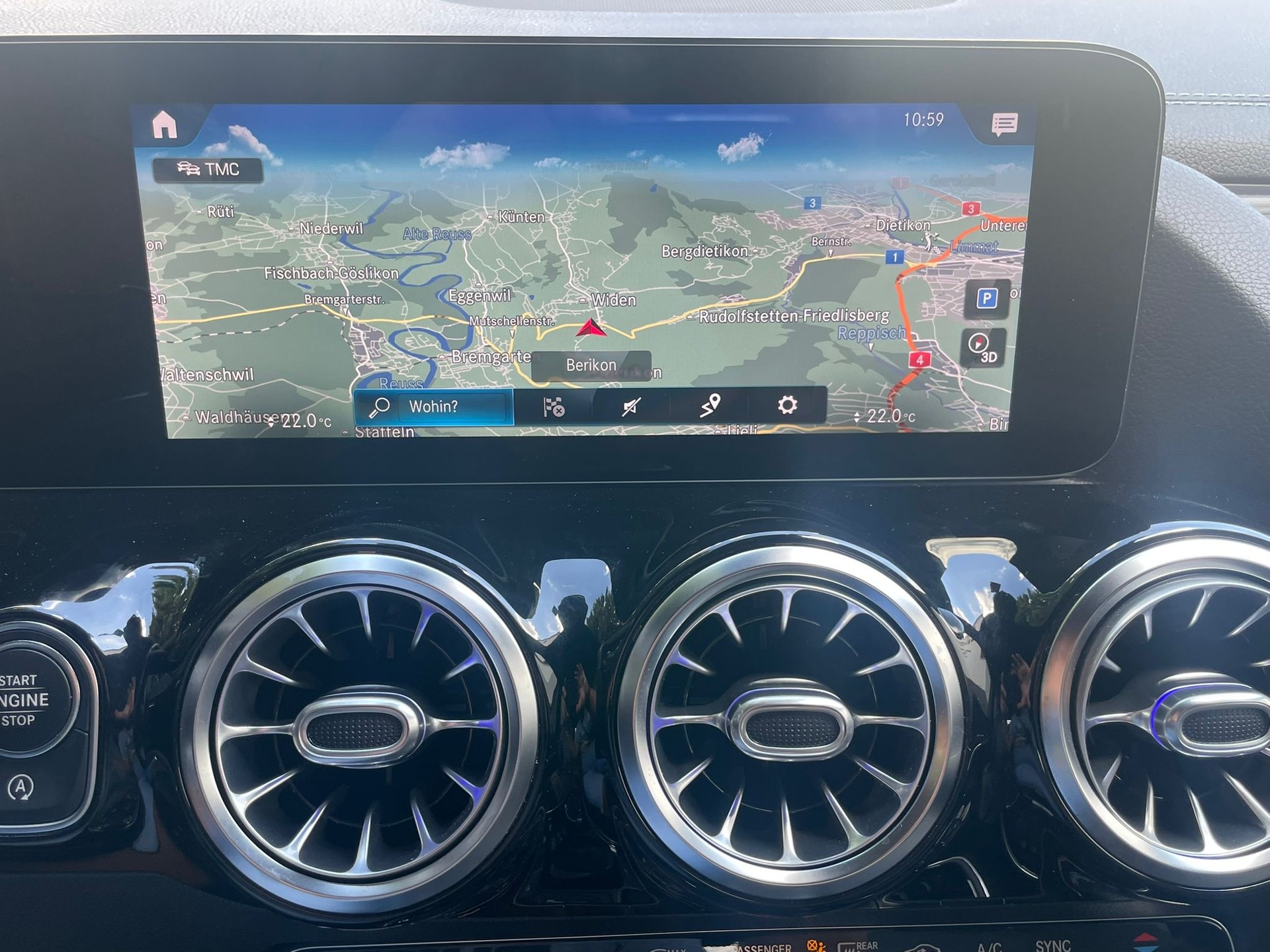MERCEDES-BENZ Facelift GLA 45 4MATIC+ | Premium-Paket | Burmester | 360° | MULTIBEAM LED | 20" AMG | Memory | AR Navigation-image-11