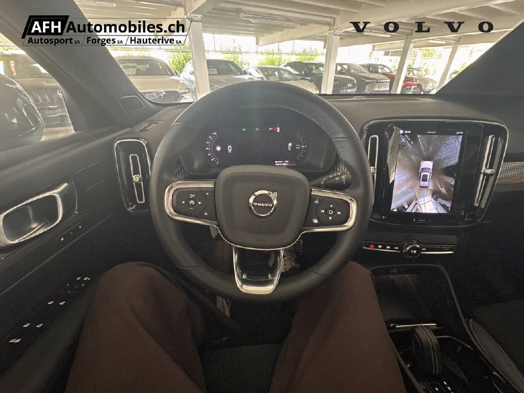 VOLVO XC40 P8 Twin Pro AWD-image-8