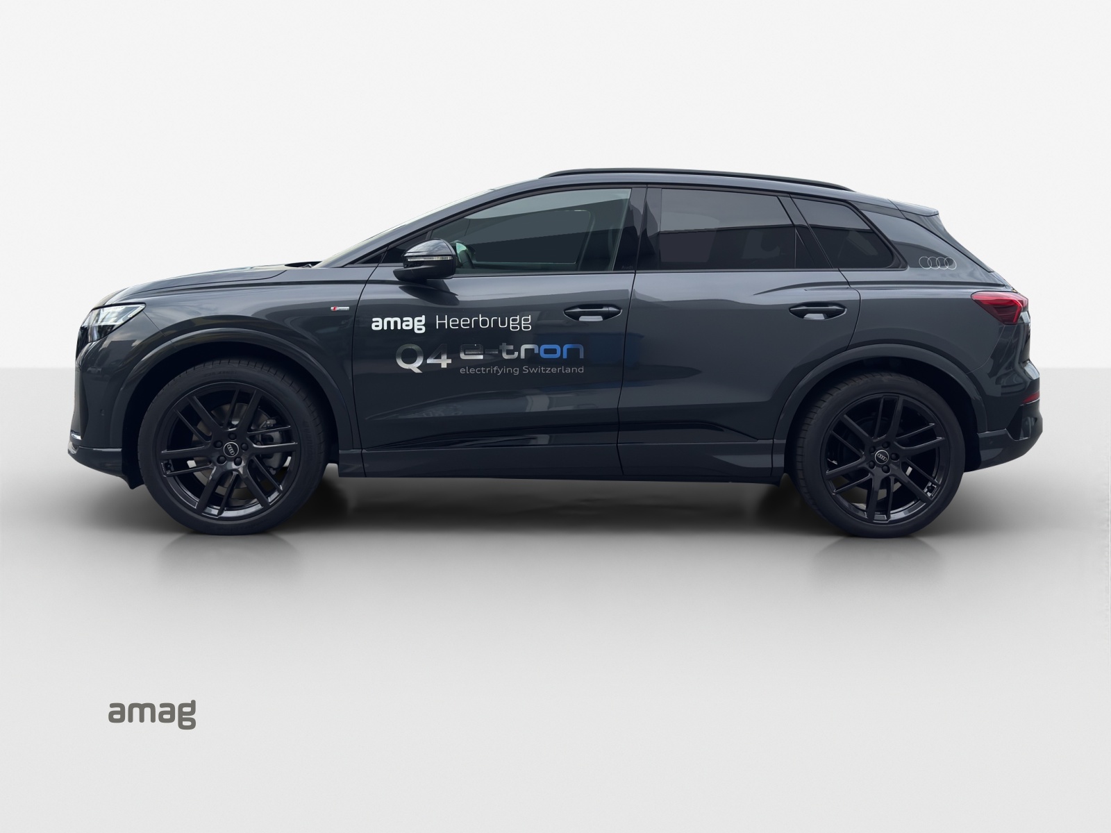 AUDI Q4 e-tron SUV quattro performance-showroom-element-1