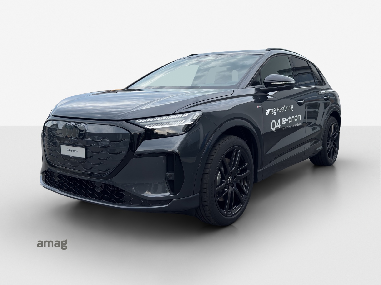 AUDI Q4 e-tron SUV quattro performance