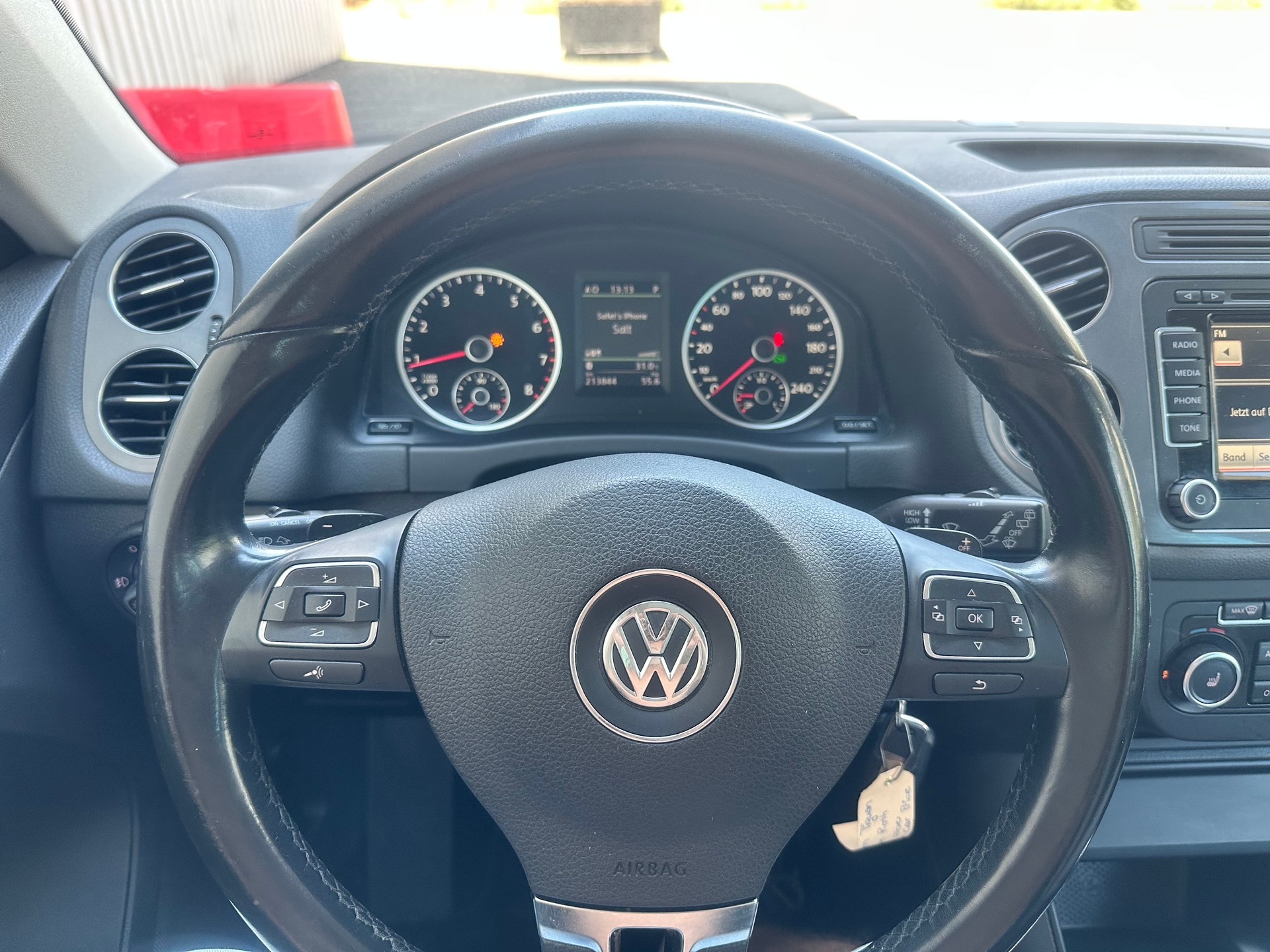 VW Tiguan 2.0 TSI Design 4Motion DSG-image-9
