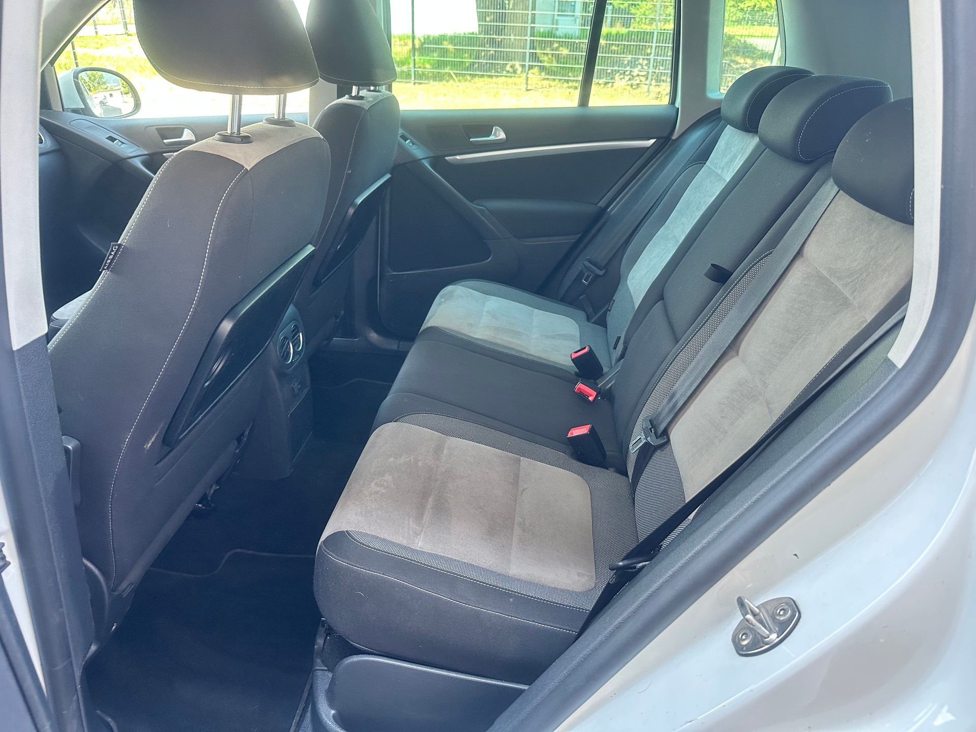 VW Tiguan 2.0 TSI Design 4Motion DSG-image-13