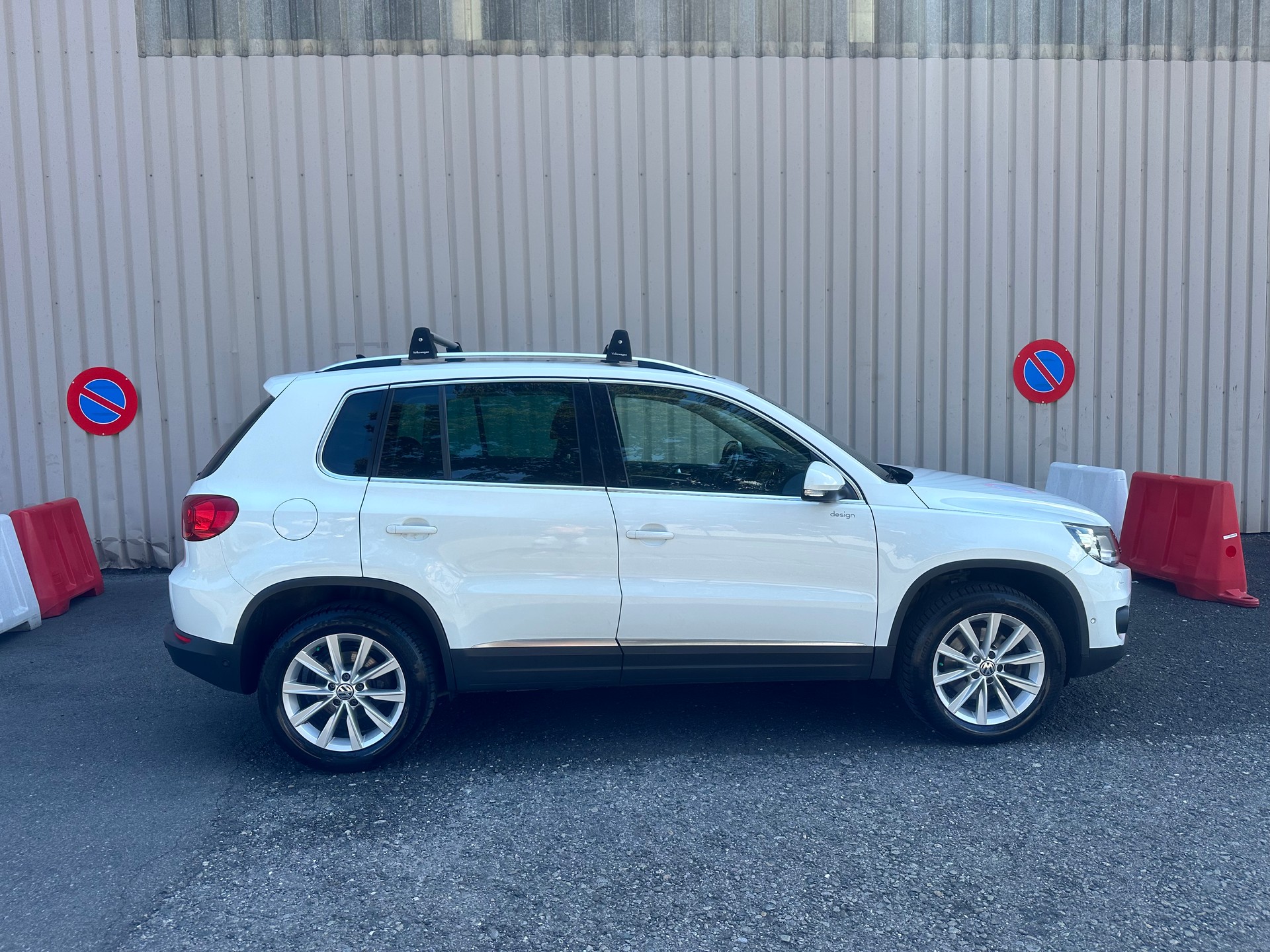 VW Tiguan 2.0 TSI Design 4Motion DSG-image-8
