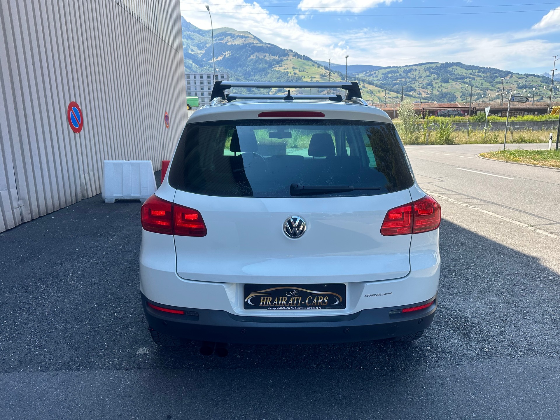 VW Tiguan 2.0 TSI Design 4Motion DSG-image-5
