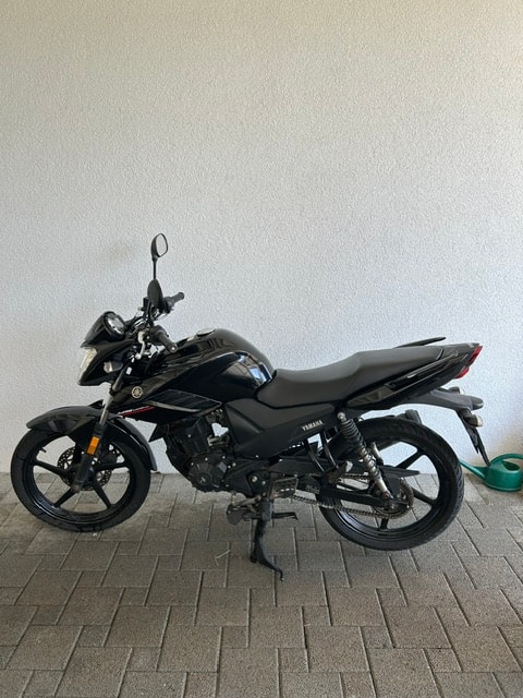 YAMAHA YS 125-image-0