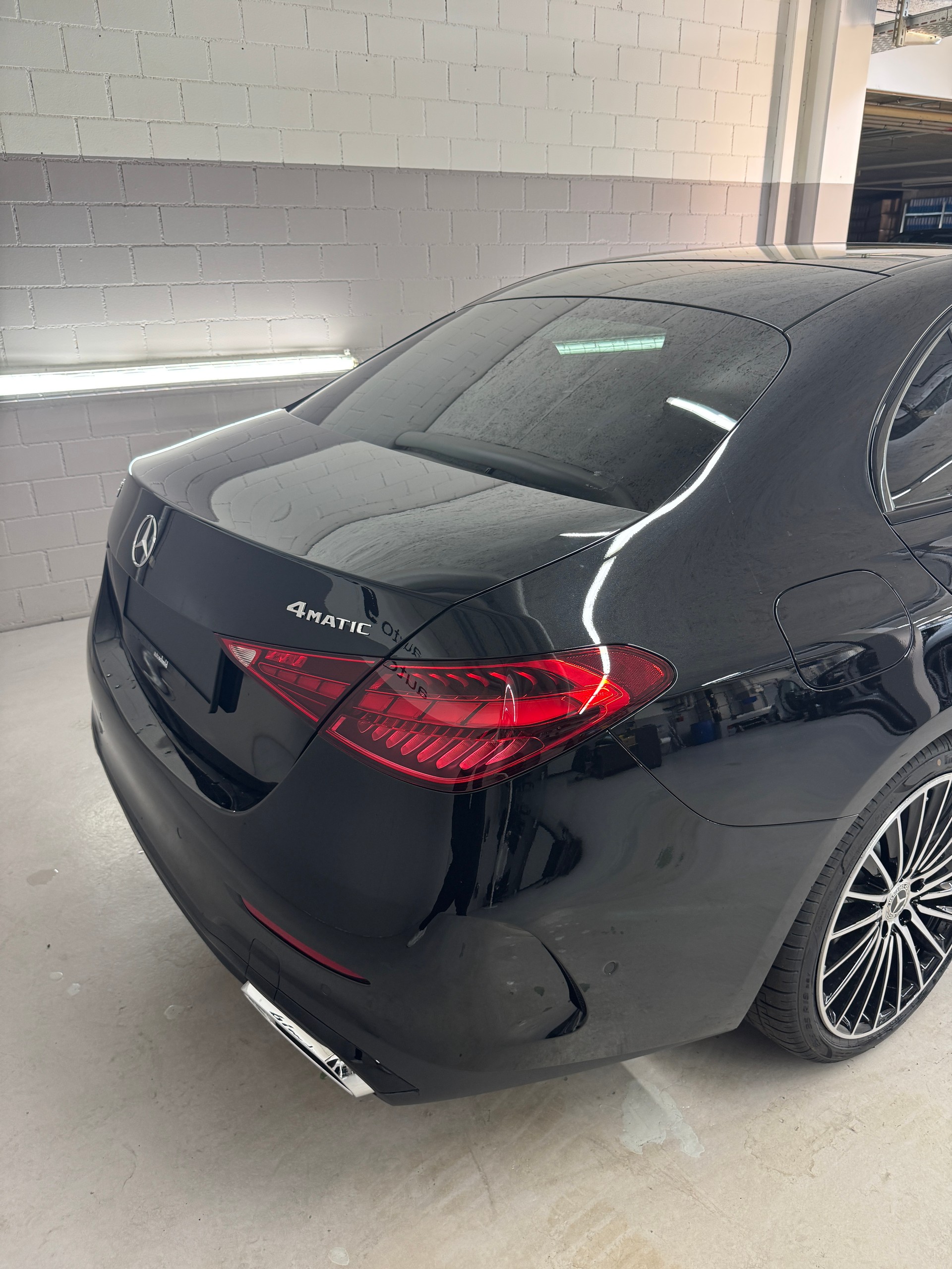 MERCEDES-BENZ C 220 d 4MATIC Limousine Swiss Star-image-5
