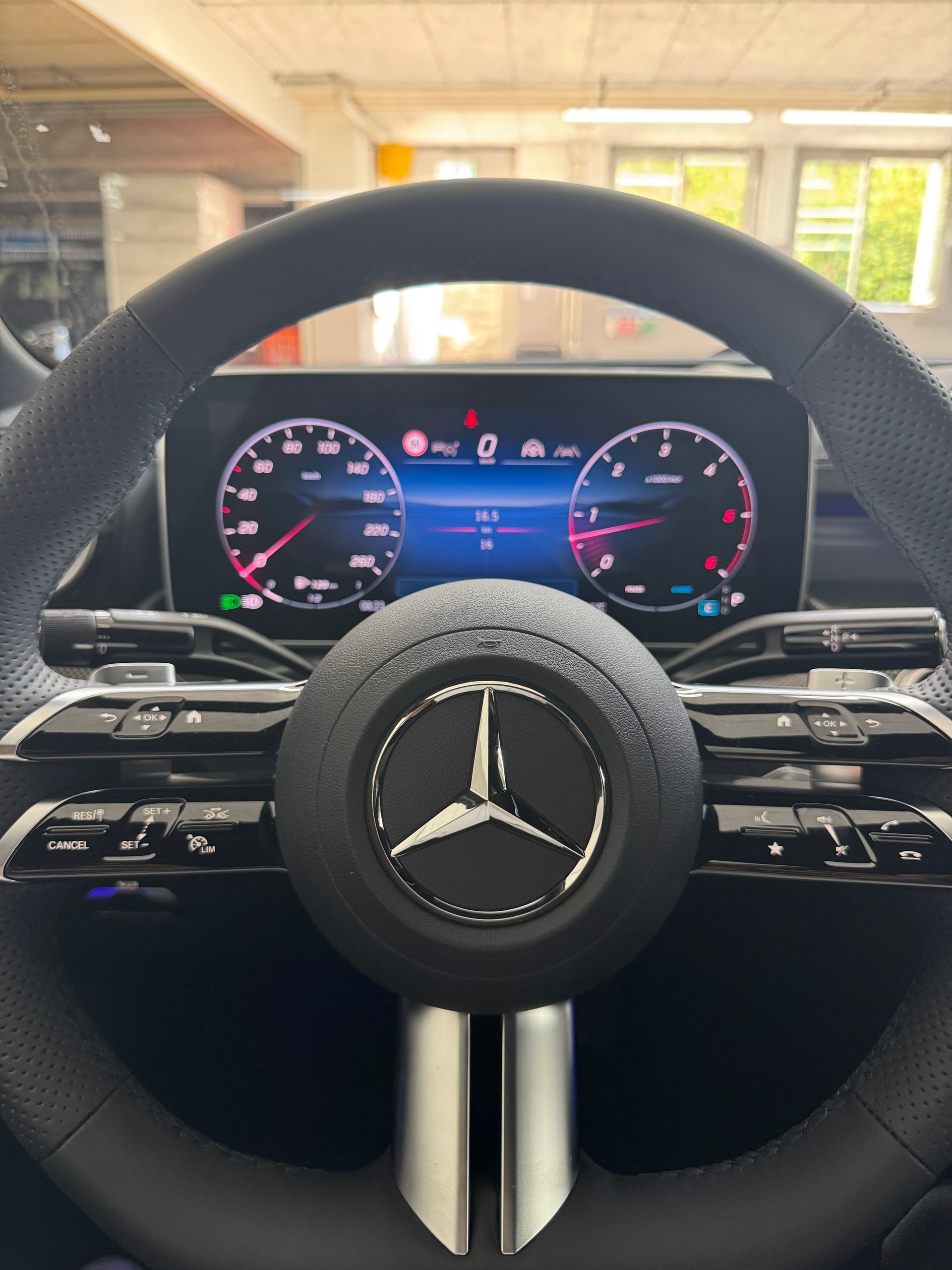 MERCEDES-BENZ C 220 d 4MATIC Limousine Swiss Star-image-9