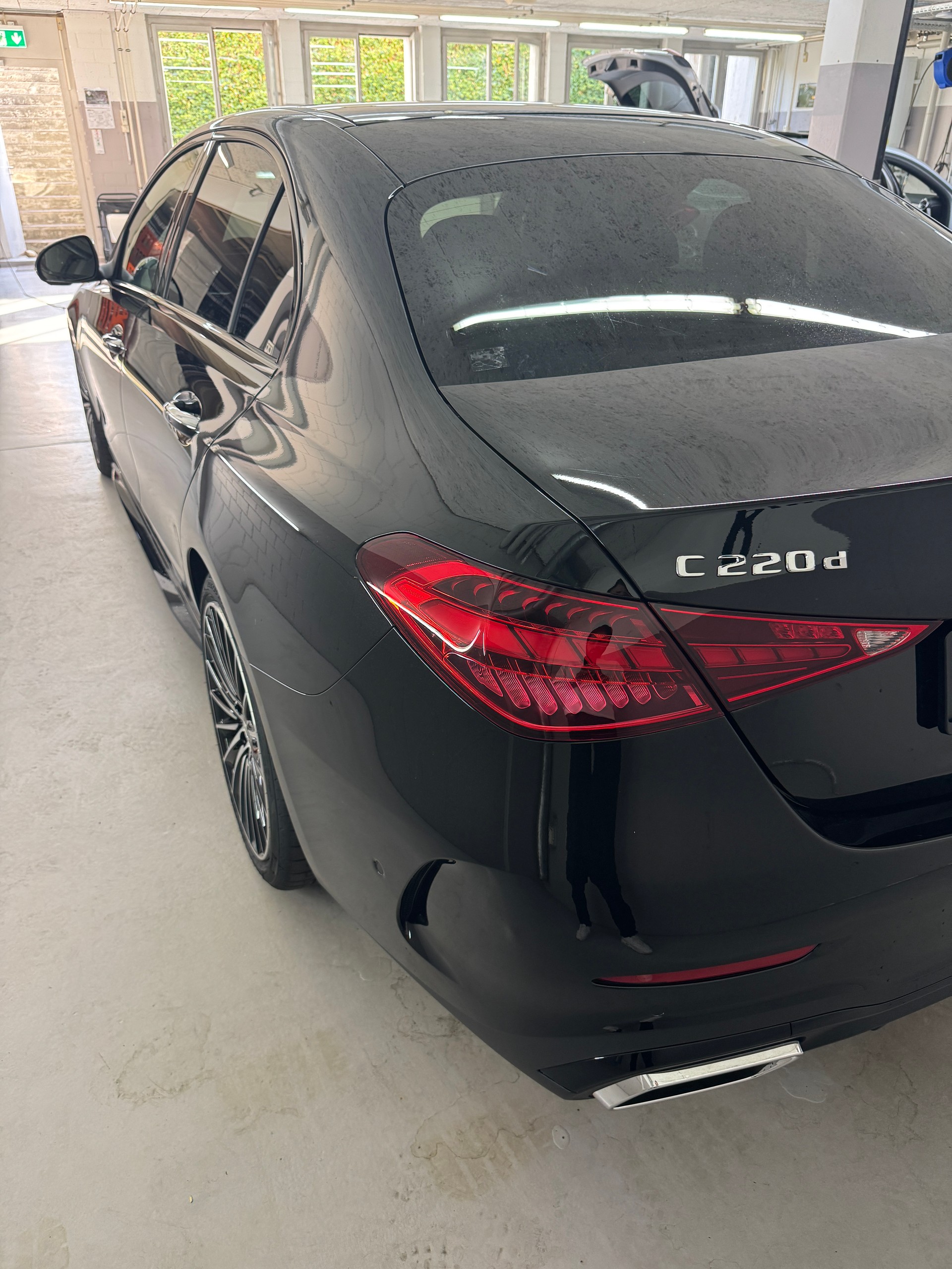 MERCEDES-BENZ C 220 d 4MATIC Limousine Swiss Star-image-6