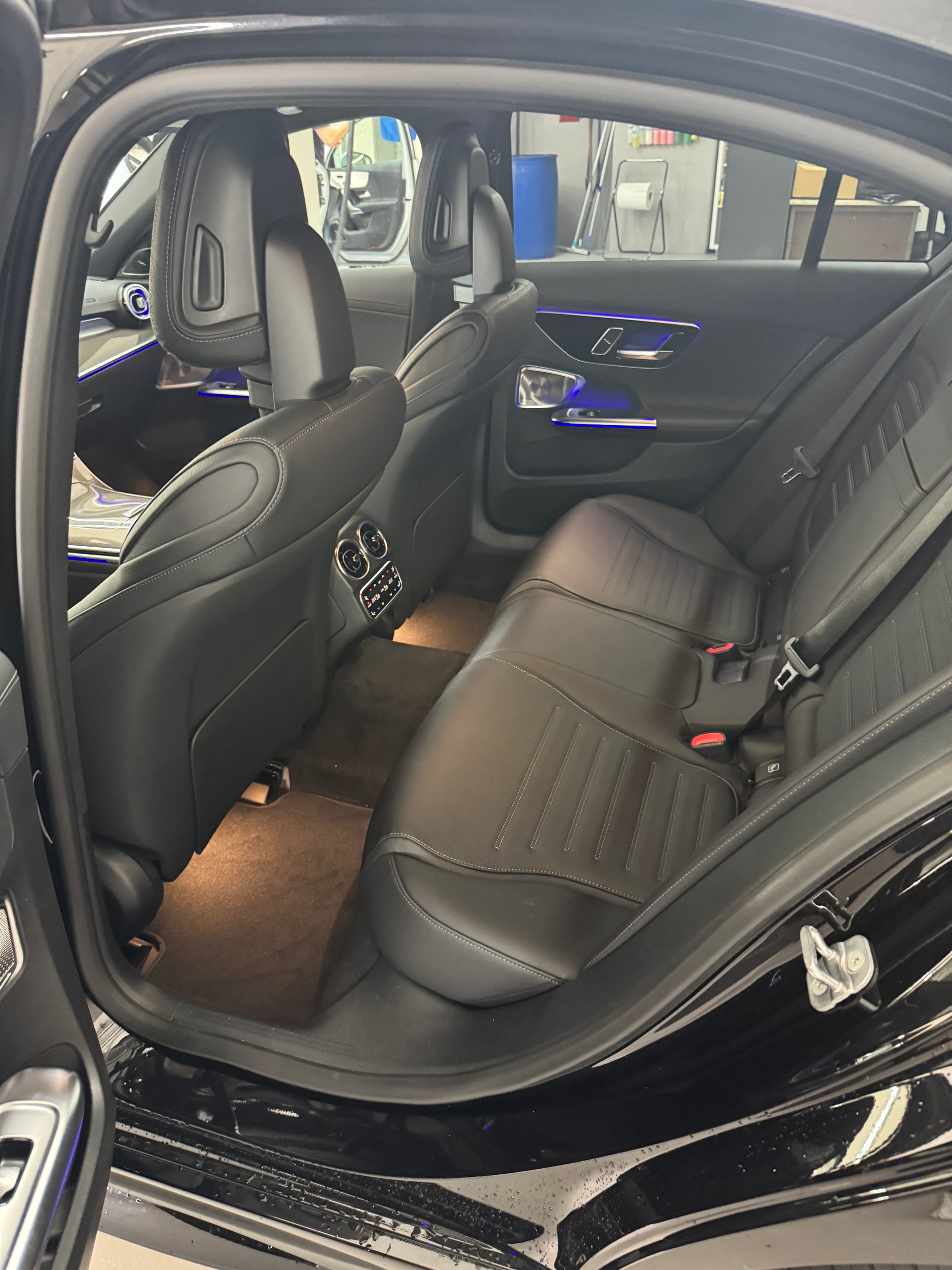 MERCEDES-BENZ C 220 d 4MATIC Limousine Swiss Star-image-13