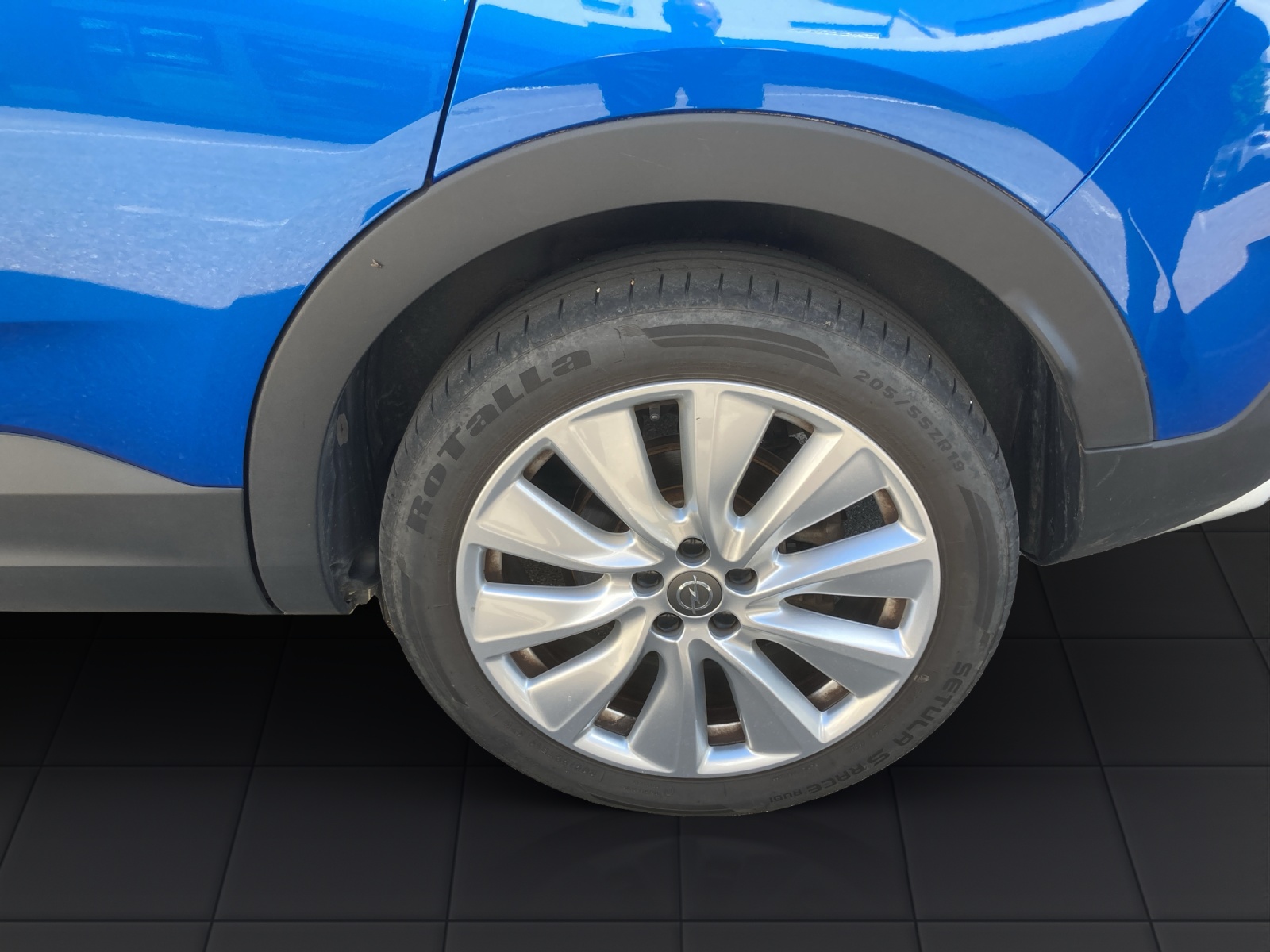 OPEL Grandland X 1.6 TP Excellence Automatik-image-9
