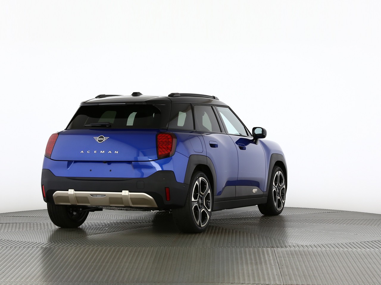MINI Aceman E-showroom-element-1