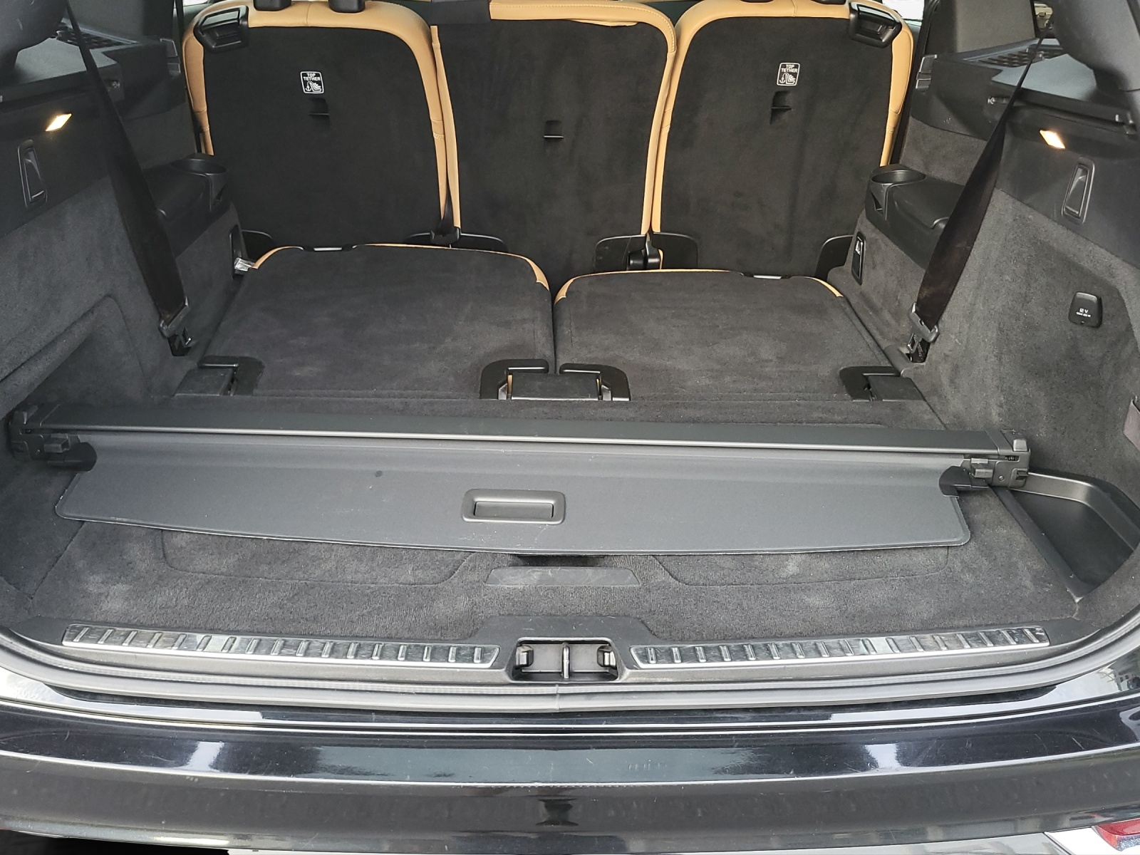 VOLVO XC90 2.0 D5 Inscription 7P. AWD-image-15