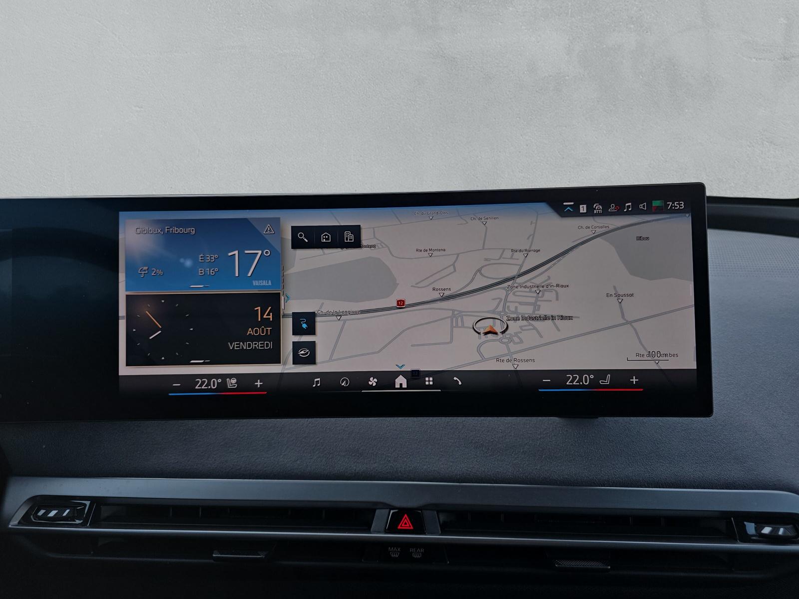 BMW iX xDrive60 M Sport Pro (CH) AHK 2.5T ** Action de Leasing à 0.9% **-image-19