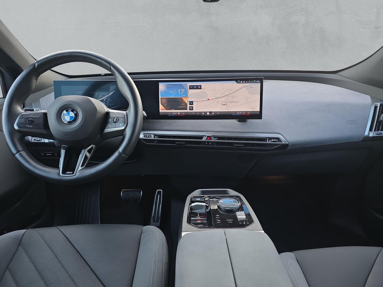BMW iX xDrive60 M Sport Pro (CH) AHK 2.5T ** Action de Leasing à 0.9% **-image-16