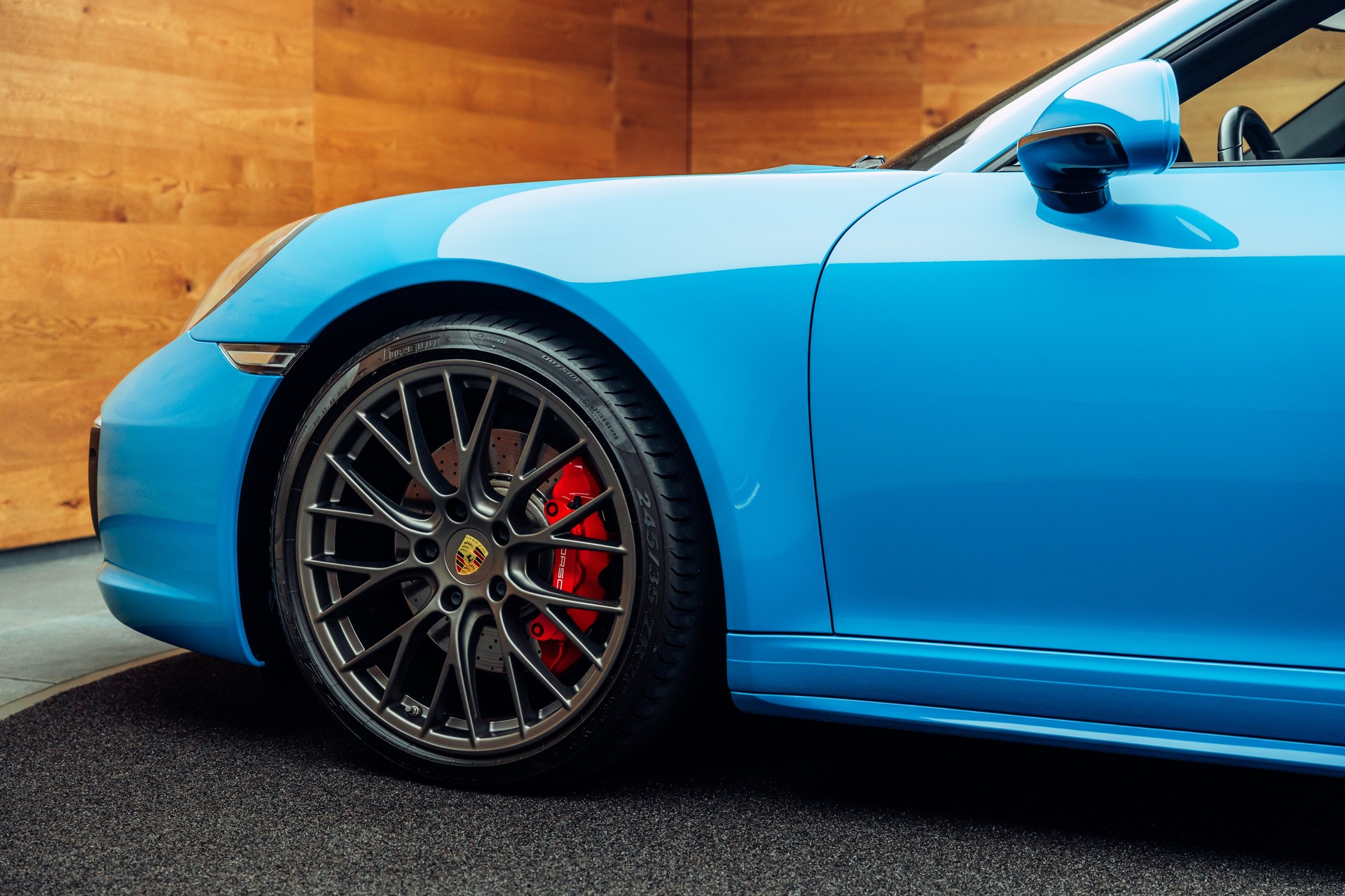PORSCHE 911 Carrera 4S Cabrio PDK Miamiblau-image-17