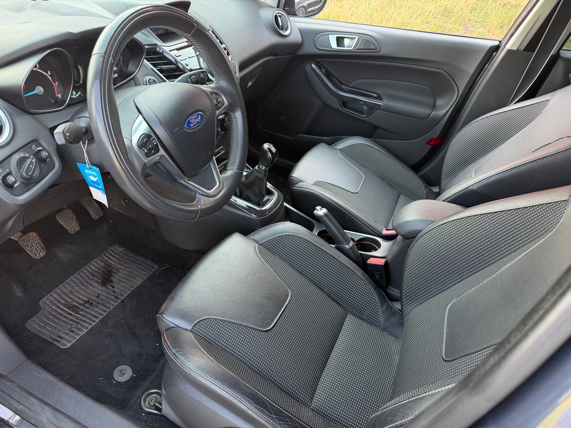 FORD Fiesta 1.0 SCTi Titanium-image-6