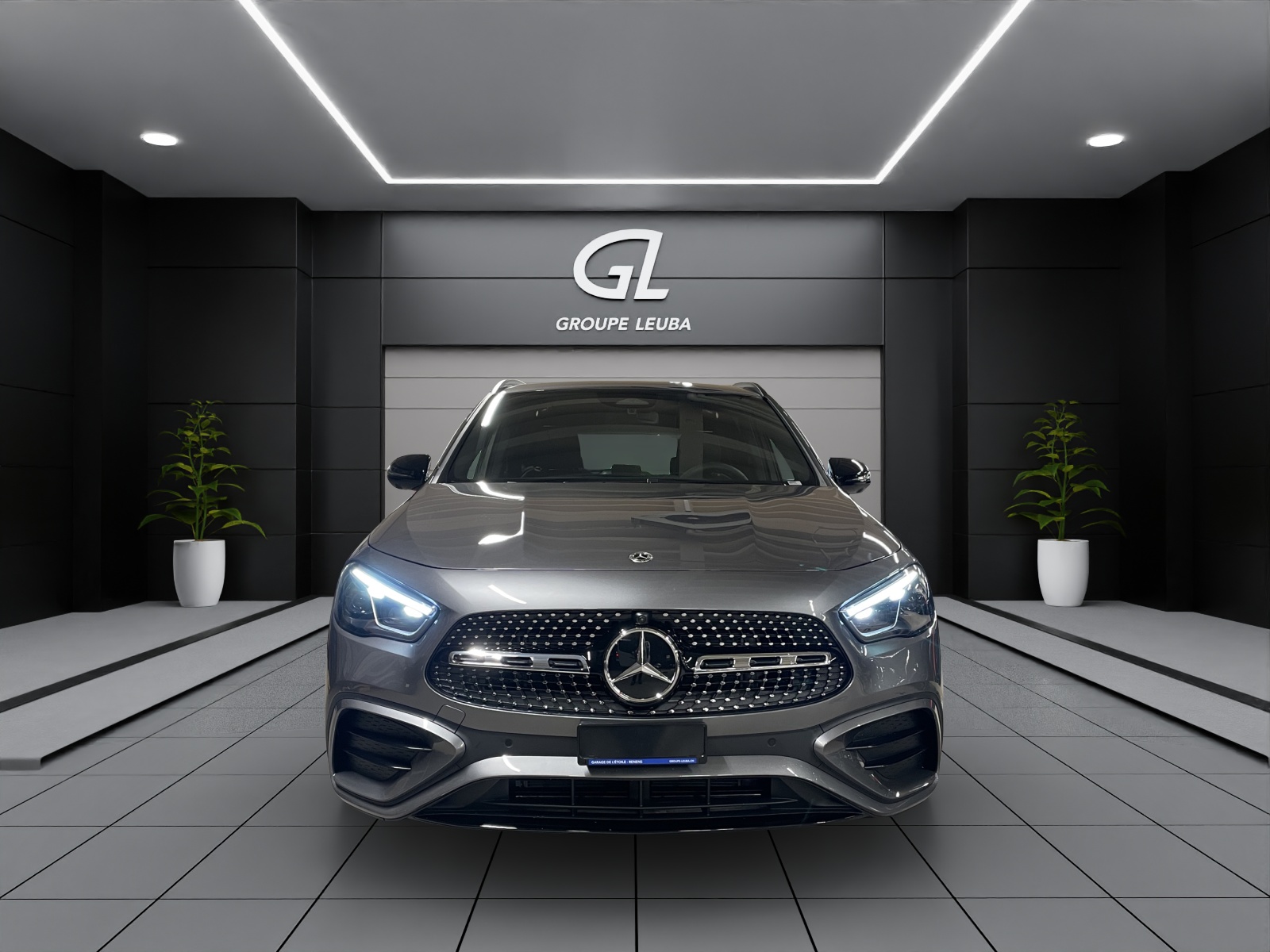 MERCEDES-BENZ GLA 250 4Matic 8G-DCT Swiss Star-showroom-element-1