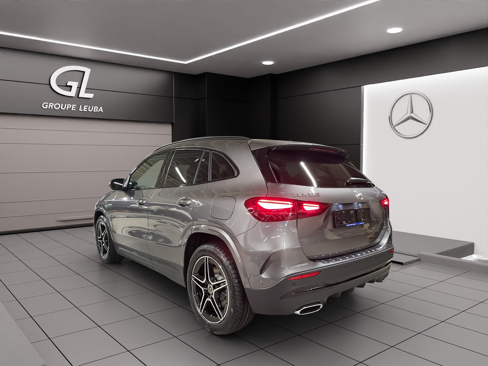 MERCEDES-BENZ GLA 250 4Matic 8G-DCT Swiss Star-showroom-element-3