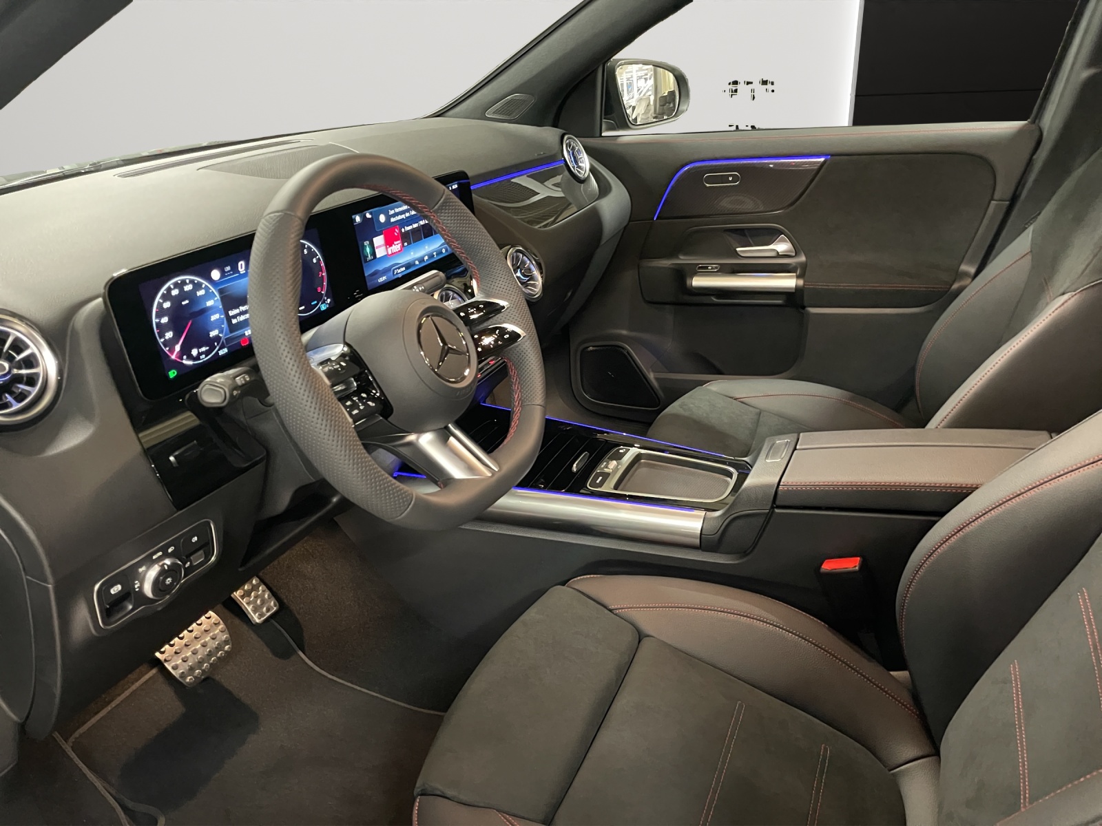 MERCEDES-BENZ GLA 250 4Matic 8G-DCT Swiss Star-image-8