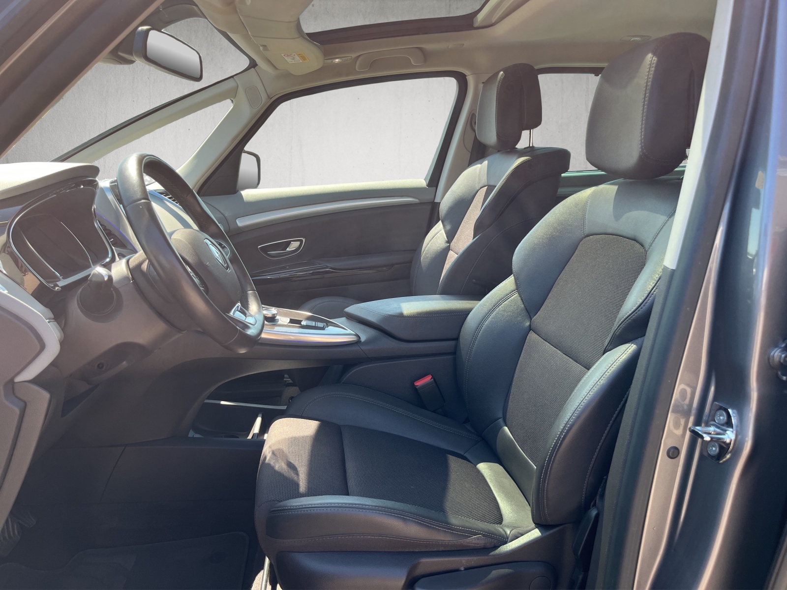 RENAULT Espace 1.6 dCi 160 Intens EDC-image-8