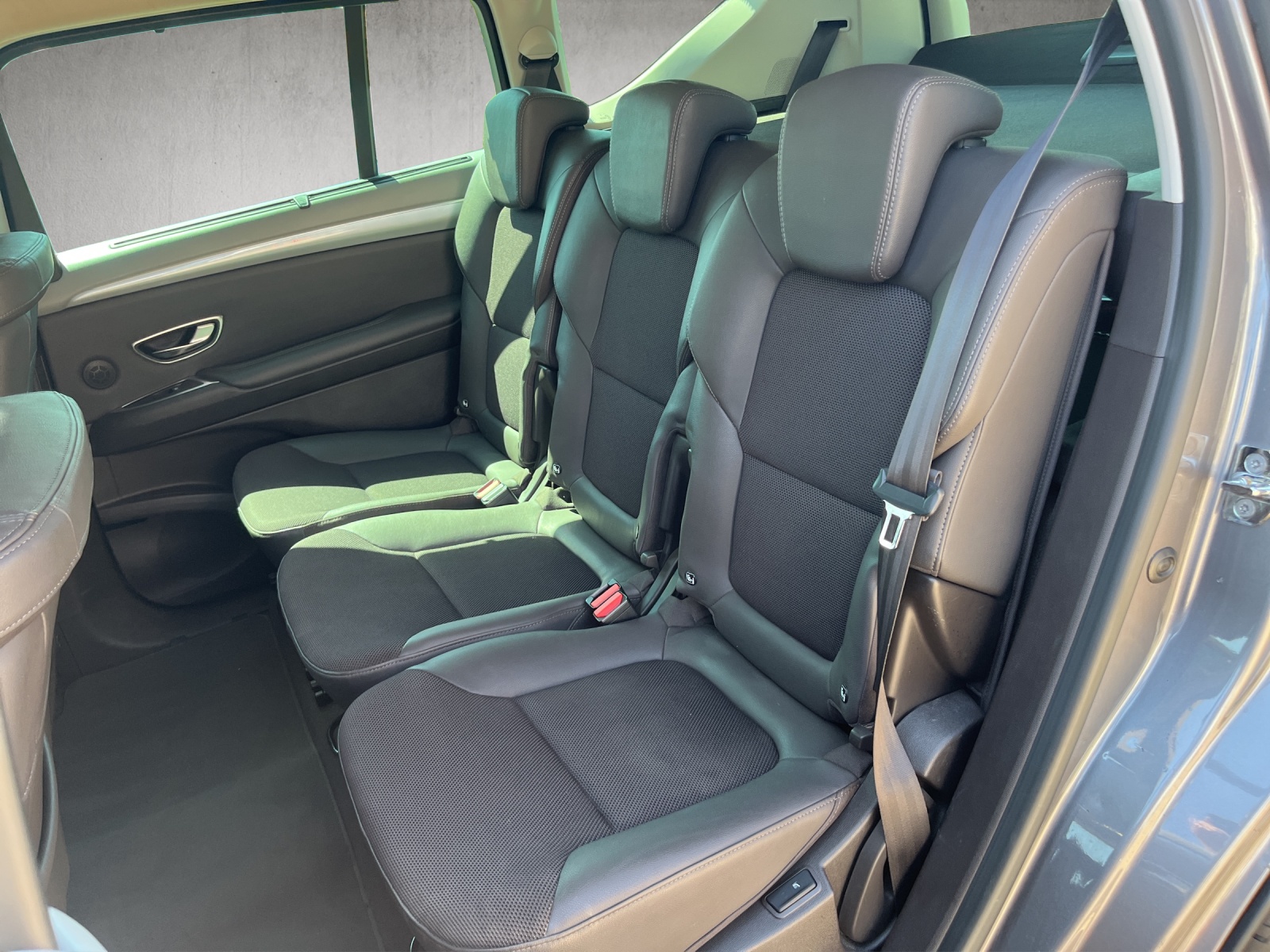 RENAULT Espace 1.6 dCi 160 Intens EDC-image-13