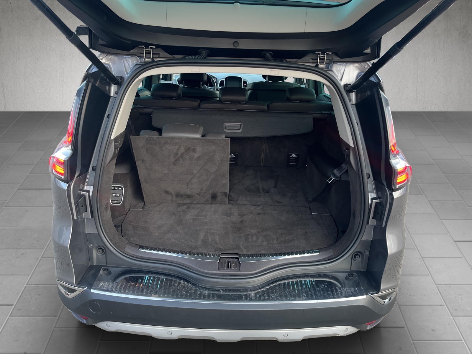 RENAULT Espace 1.6 dCi 160 Intens EDC-image-14