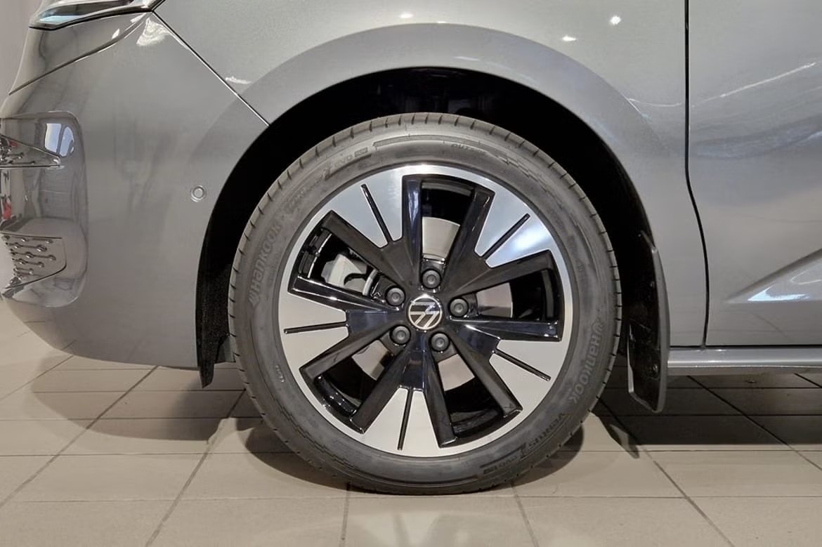VW Multivan 1.5 eHybrid Style Lang DSG-showroom-element-1