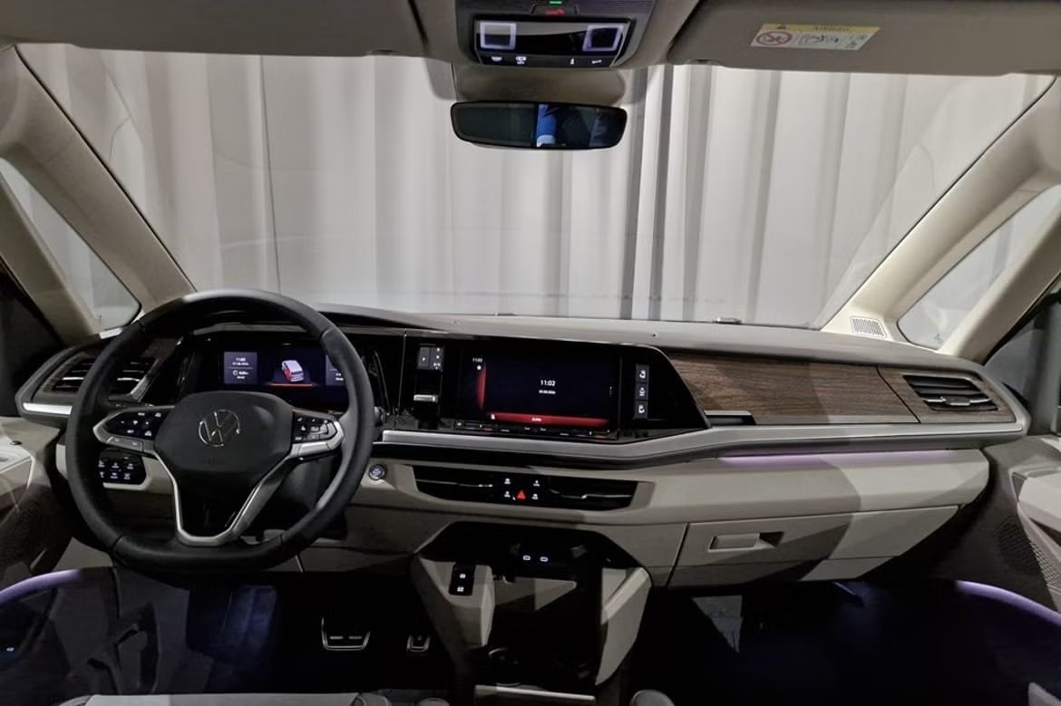 VW Multivan 1.5 eHybrid Style Lang DSG-image-8