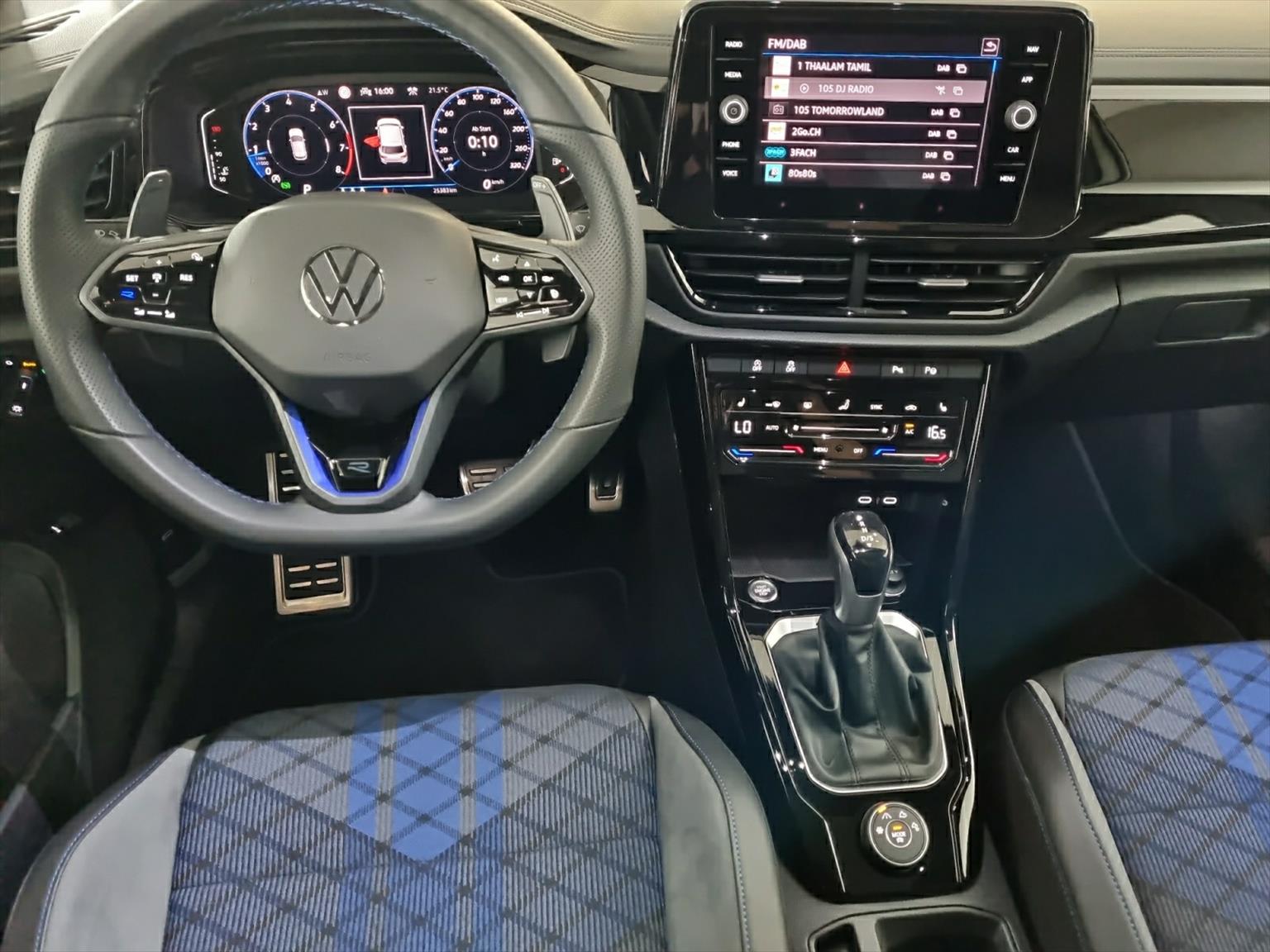 VW T-Roc 2.0 TSI R DSG 4Motion-image-4