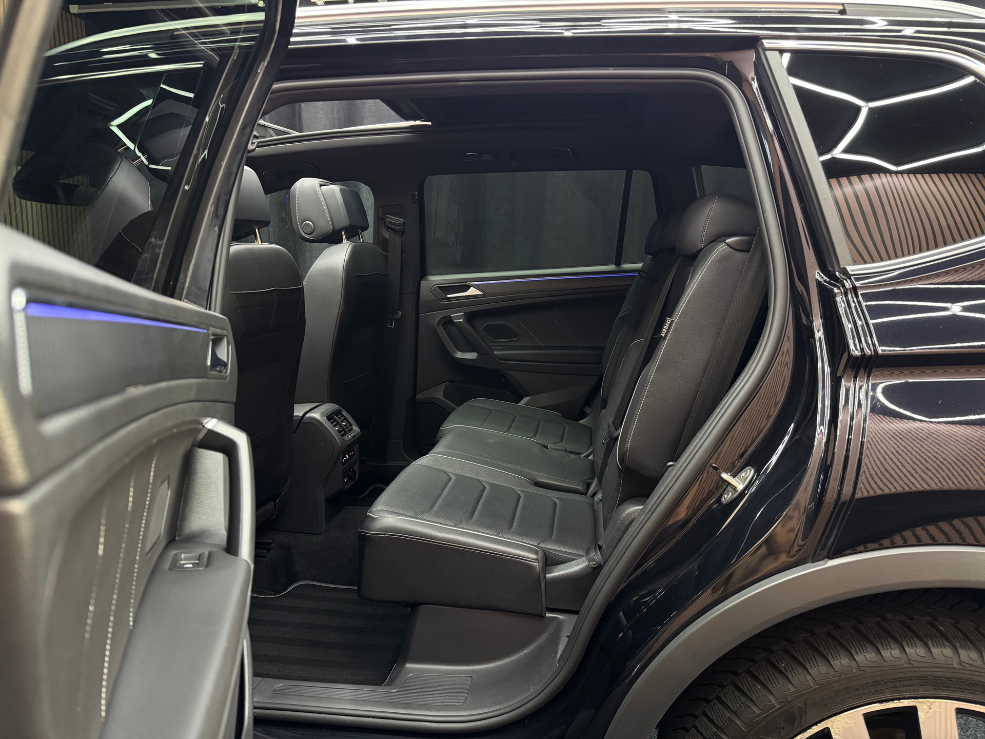 VW Tiguan Allspace 2.0 TDI SCR R-Line DSG 7 Sitze *ab CHF 299.-/ Monat*-image-11