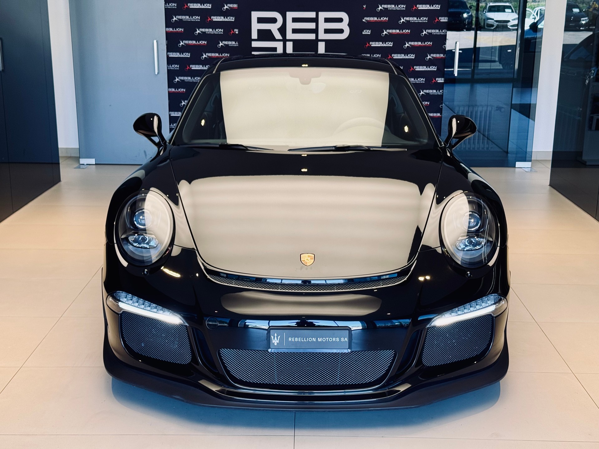 PORSCHE 911 GT3 PDK-showroom-element-1
