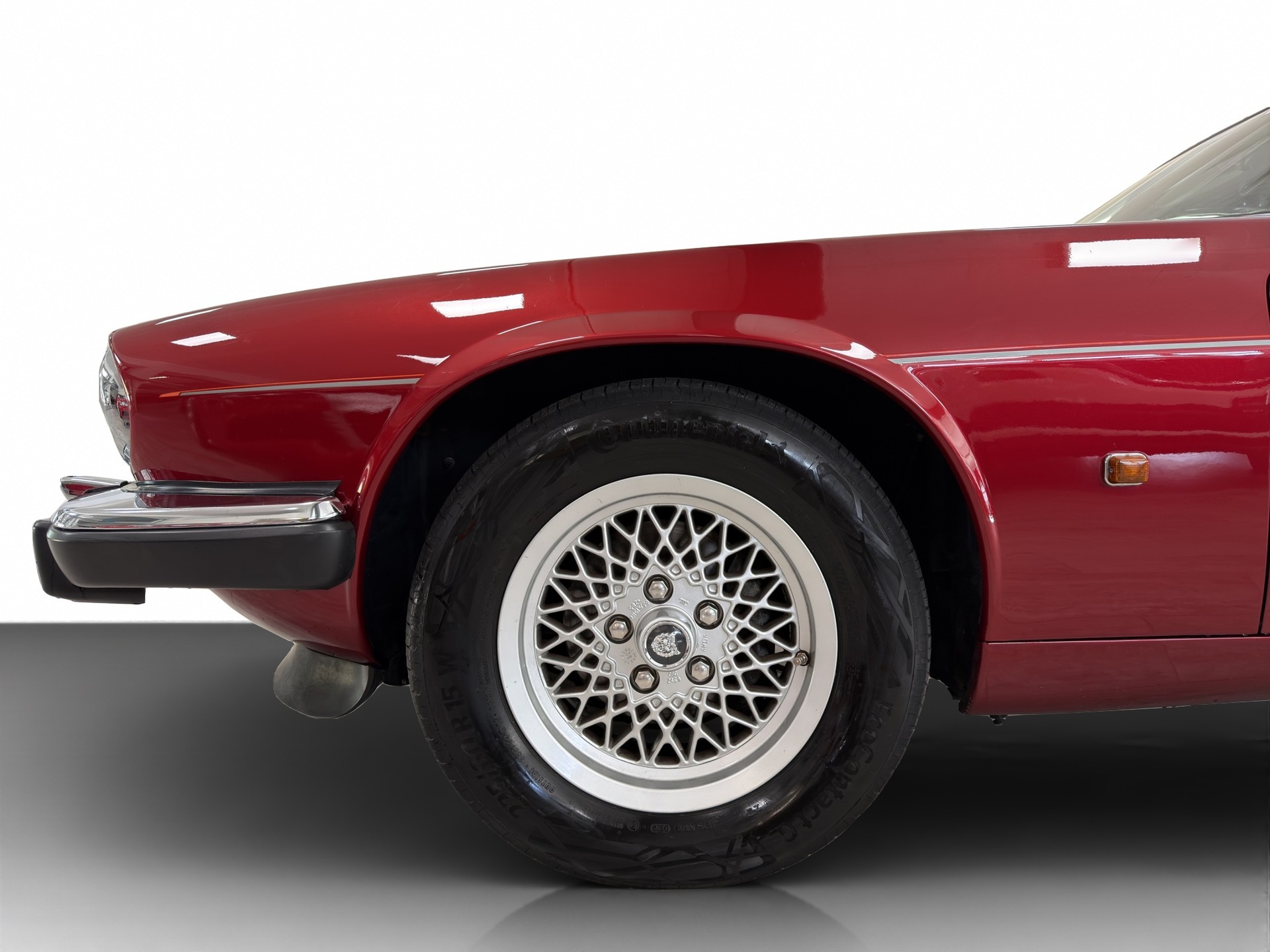 JAGUAR XJS 5.3 V12 Convertible-showroom-element-1