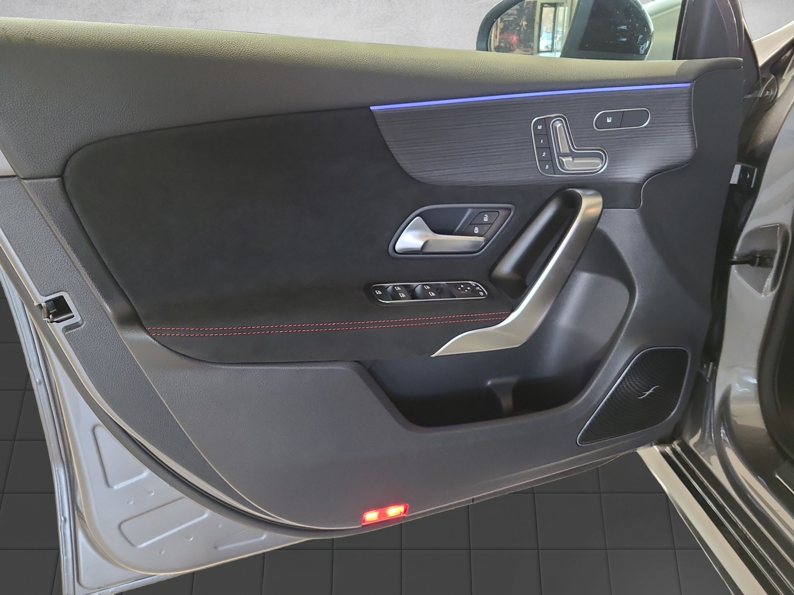 MERCEDES-BENZ A 250 AMG Line 4M W177-image-14