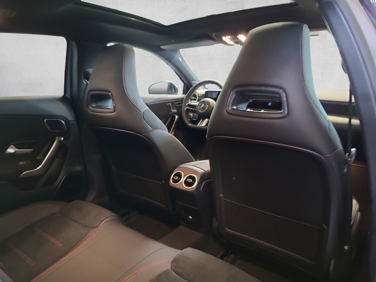 MERCEDES-BENZ A 250 AMG Line 4M W177-image-6