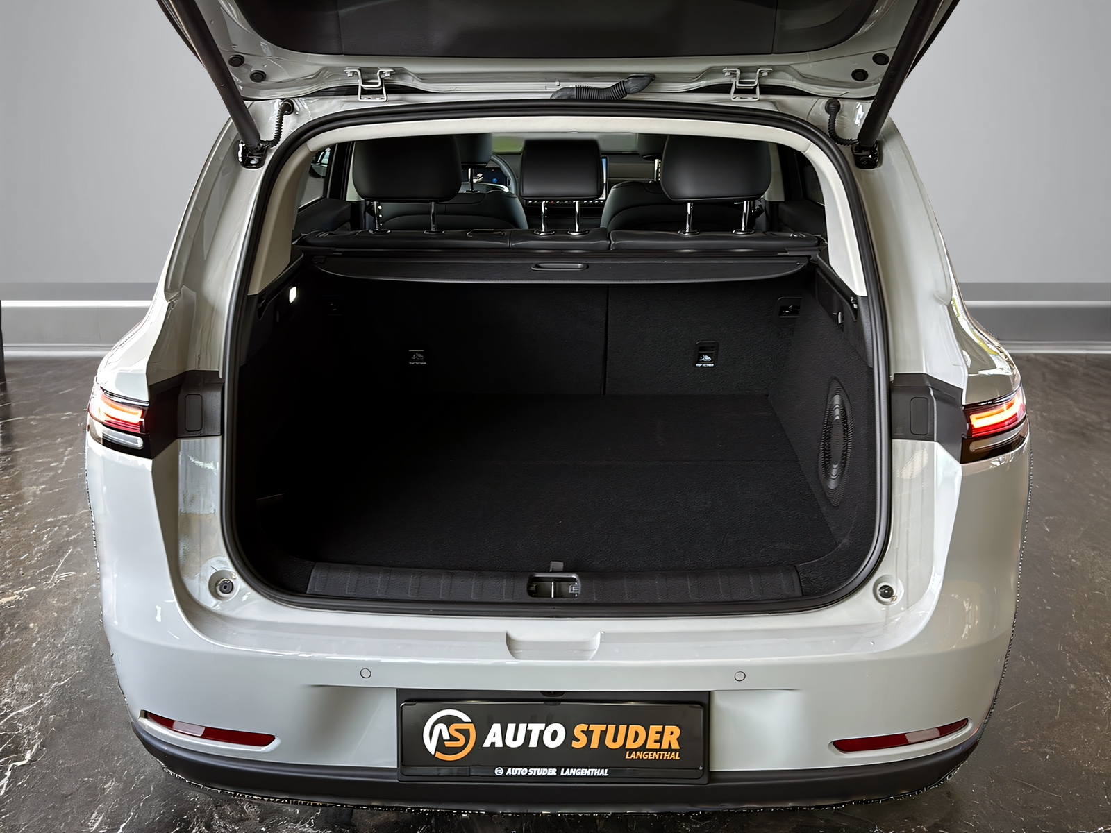 LEAPMOTOR C10 Hybrid EV-image-10