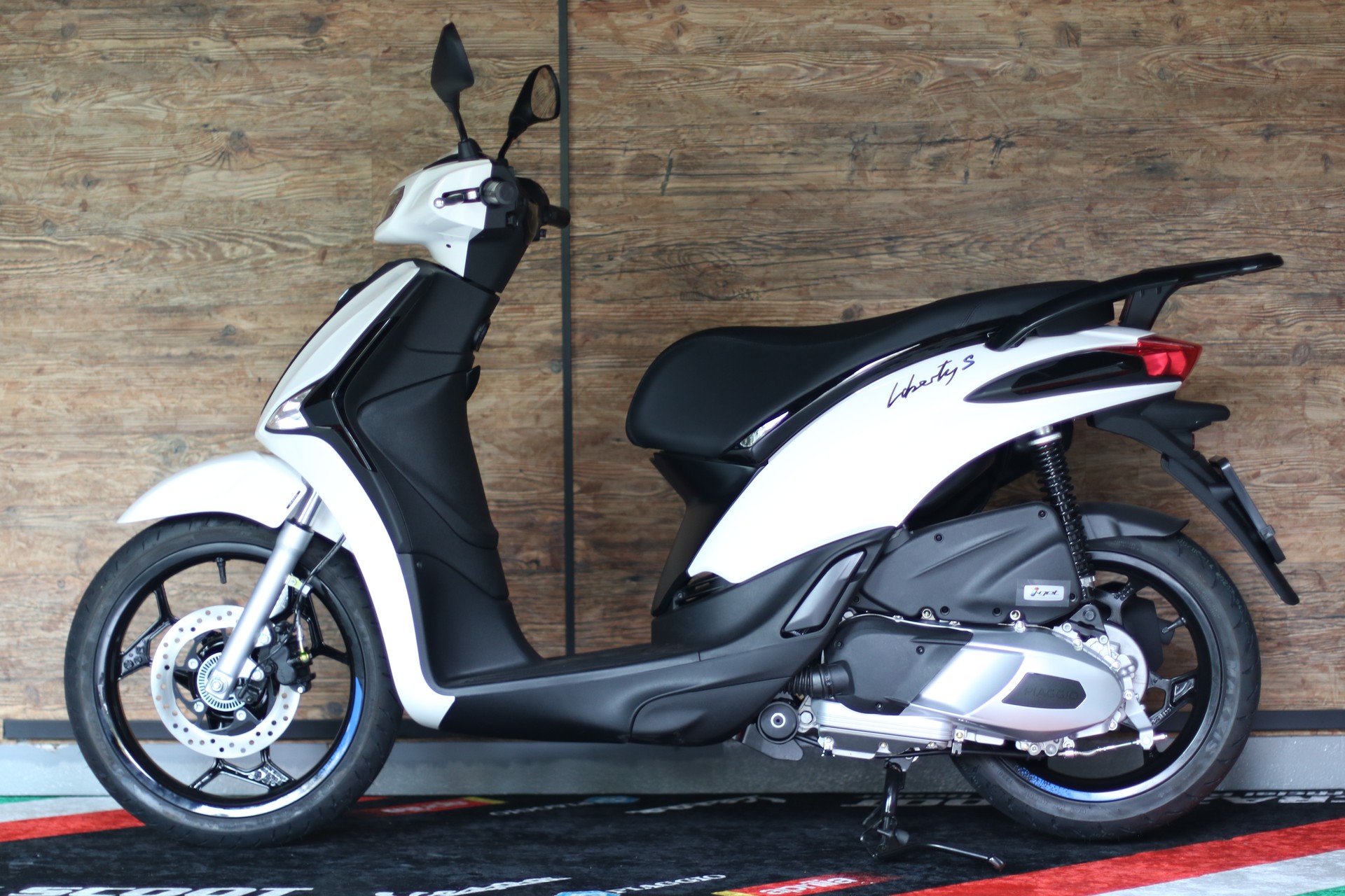 PIAGGIO Liberty 125 Sport E5+-image-0